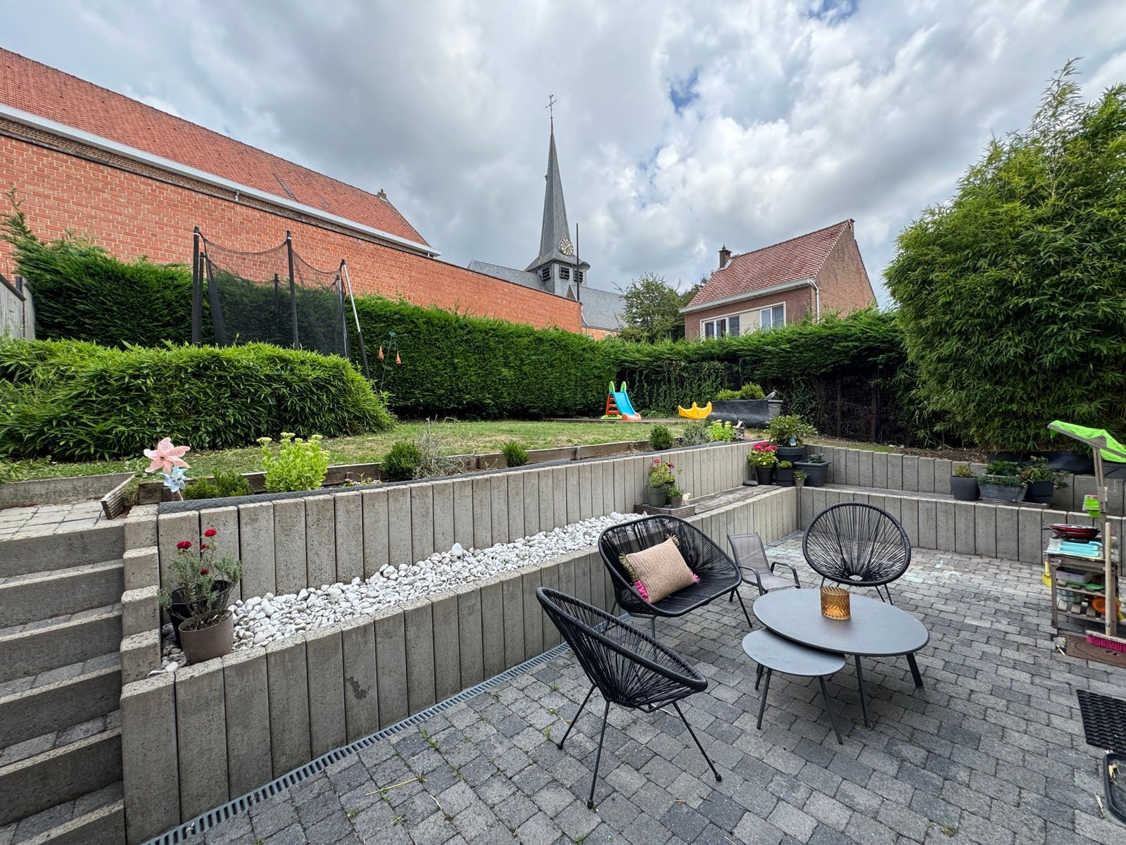 Woning met 4 slaapkamers en tuin foto 3