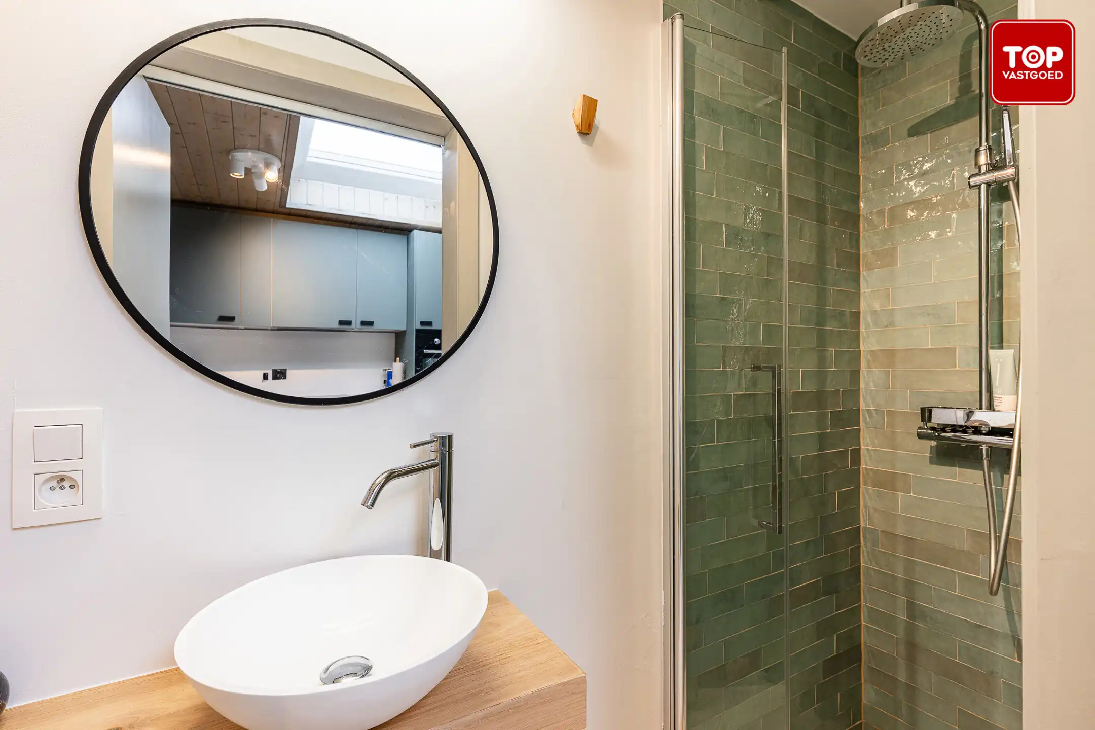 Instapklare woning in een rustige straat nabij Gent centrum. foto 12