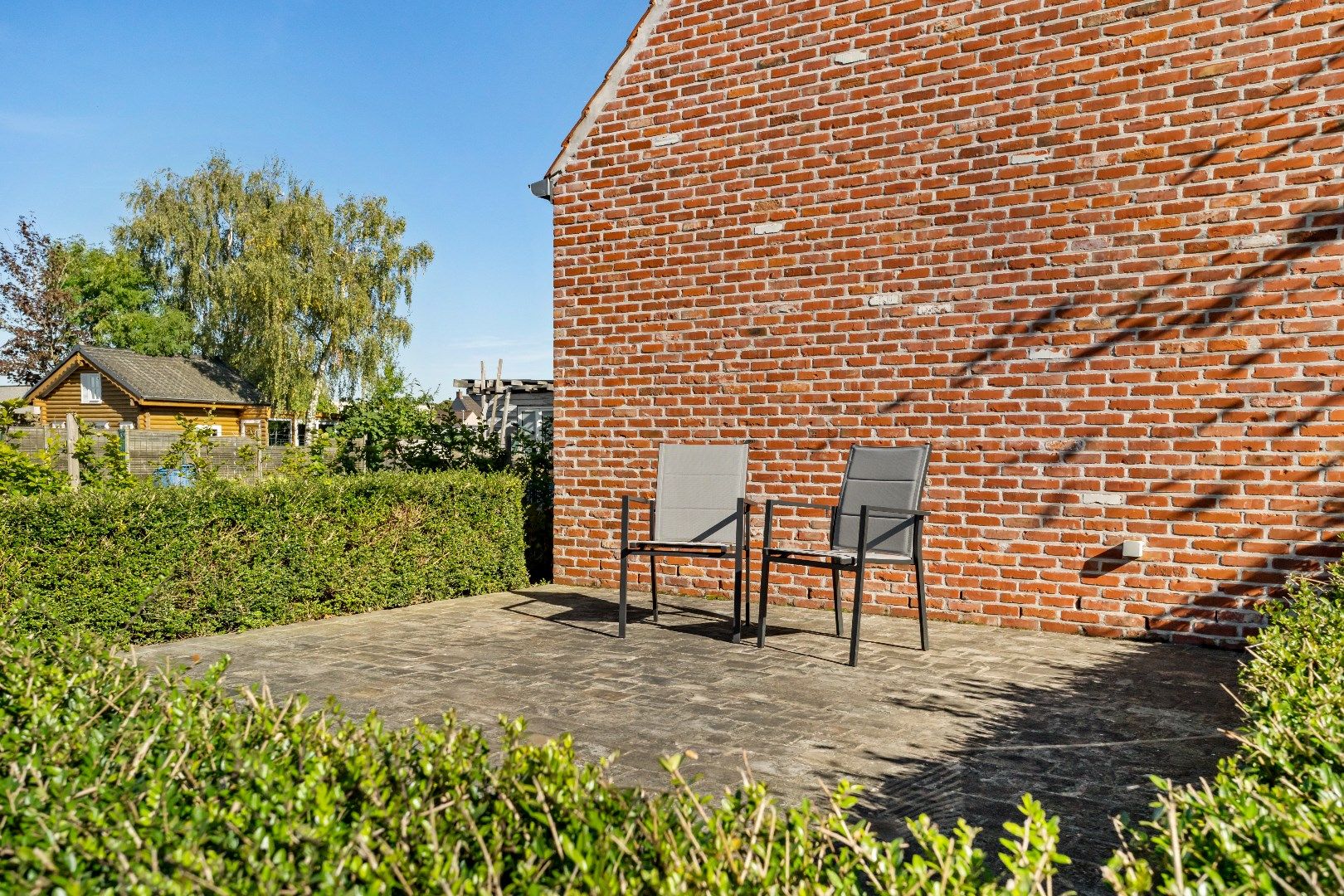 Deze prachtige woning werd 10 jaar geleden volledig gerenoveerd en biedt een moderne en comfortabele leefomgeving. foto 25