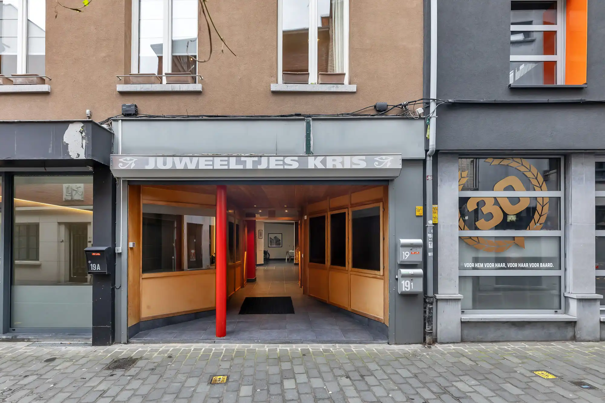 Luxueus appartement met handel gelijkvloers centrum Aalst foto 19