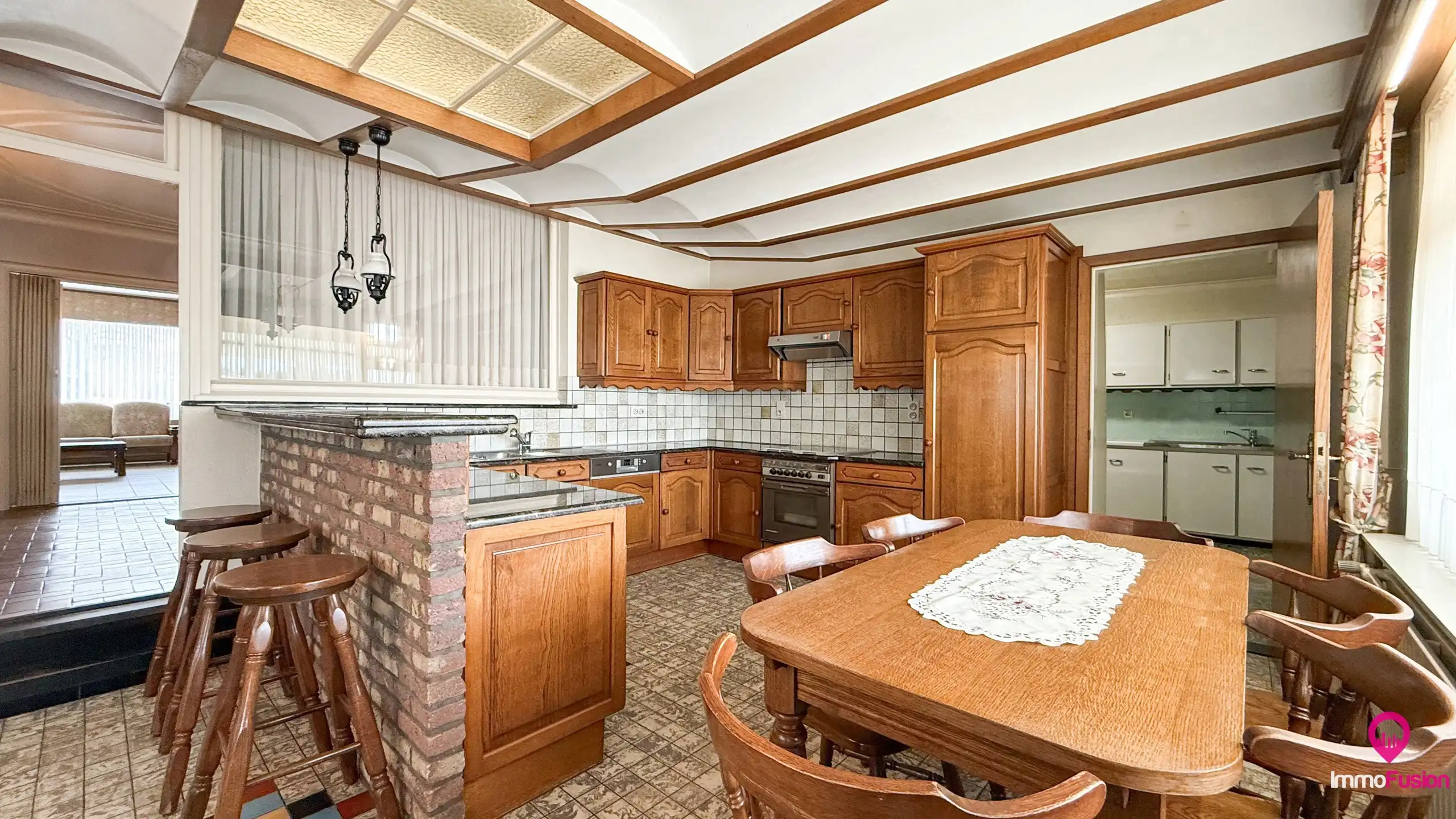 Ruime woning met 4slpk en veel privacy in rustige straat! foto 13