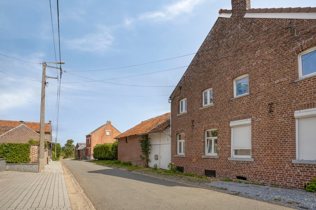 Te renoveren hoevewoning in landelijke omgeving foto 4