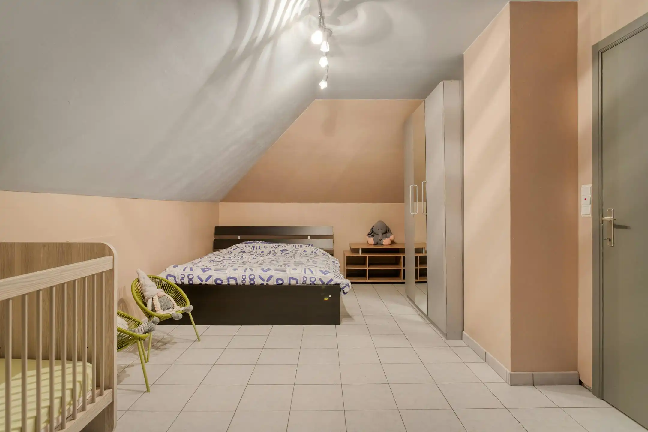 Karaktervolle villa op ruim perceel te koop in Roeselare foto 14