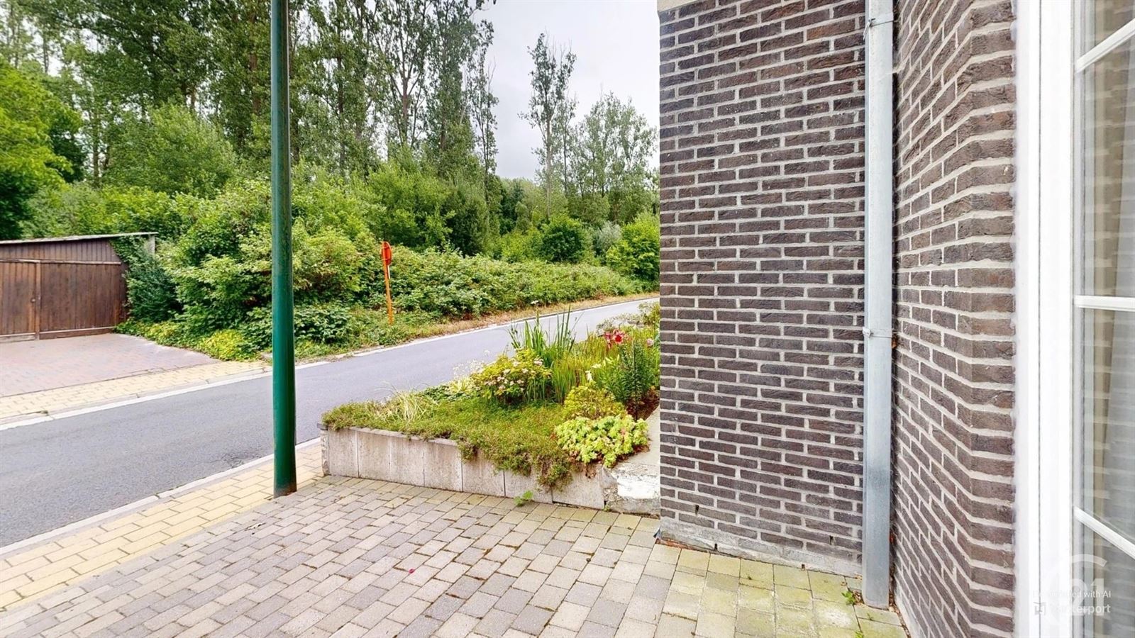 Lichtrijk gelijkvloersappartement met terras en garagebox foto 17