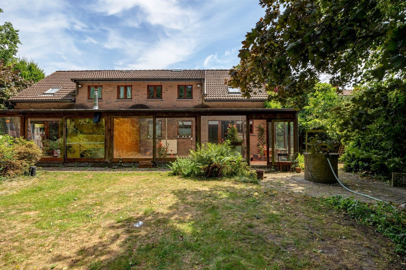 Karaktervolle half open villa met grote tuin 1.189m² in een rustige straat. foto 31