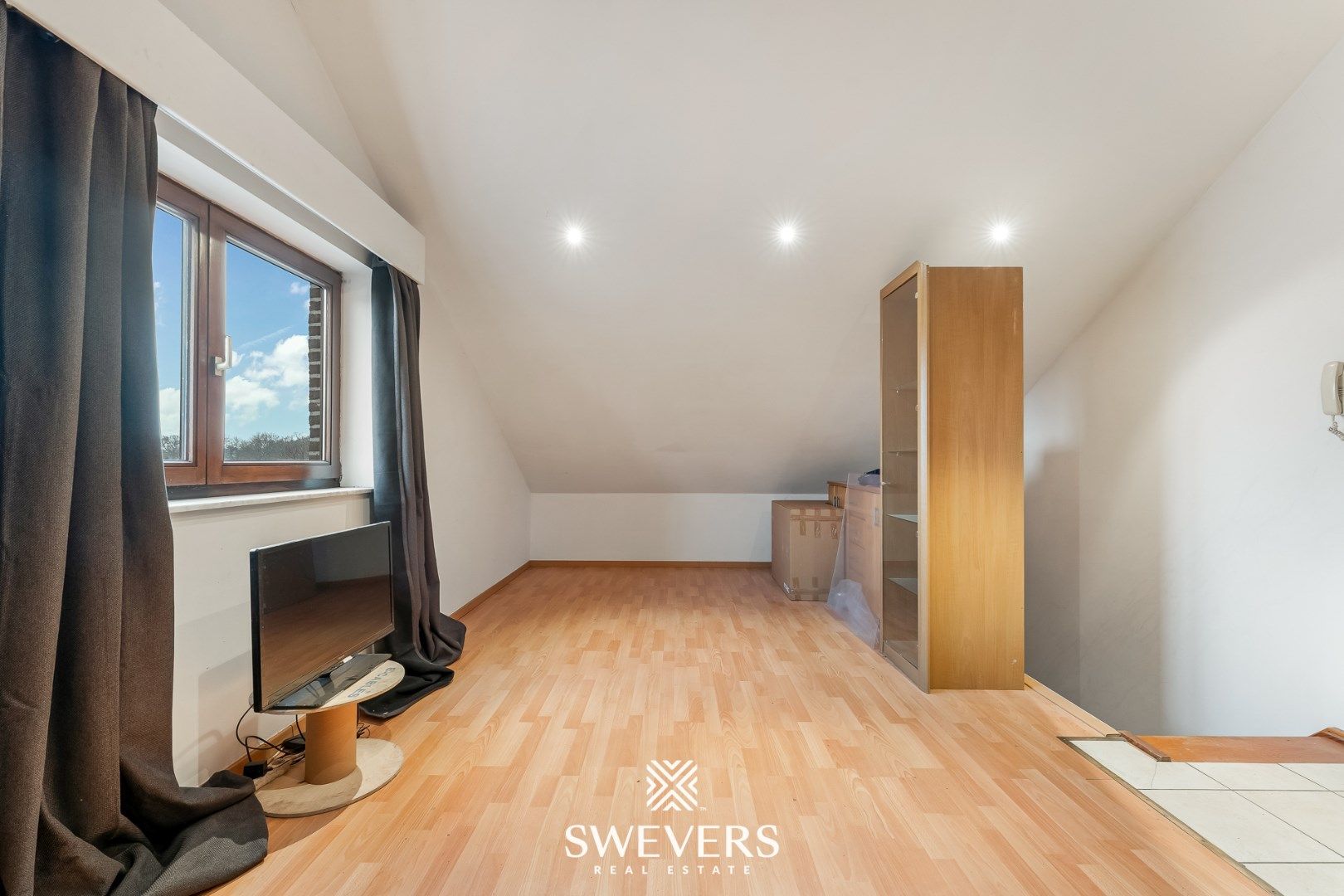 Instapklaar opbrengsteigendom met handelspand en 2 appartementen in Zonhoven foto 14