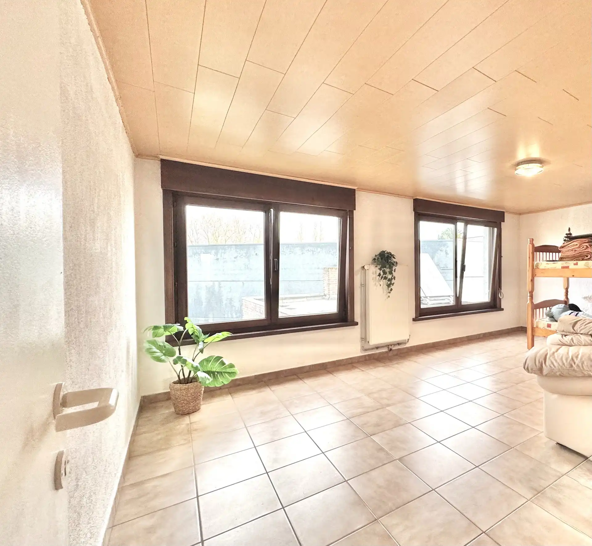 WONING MET TUIN & GARAGE OP 240 M² foto 17