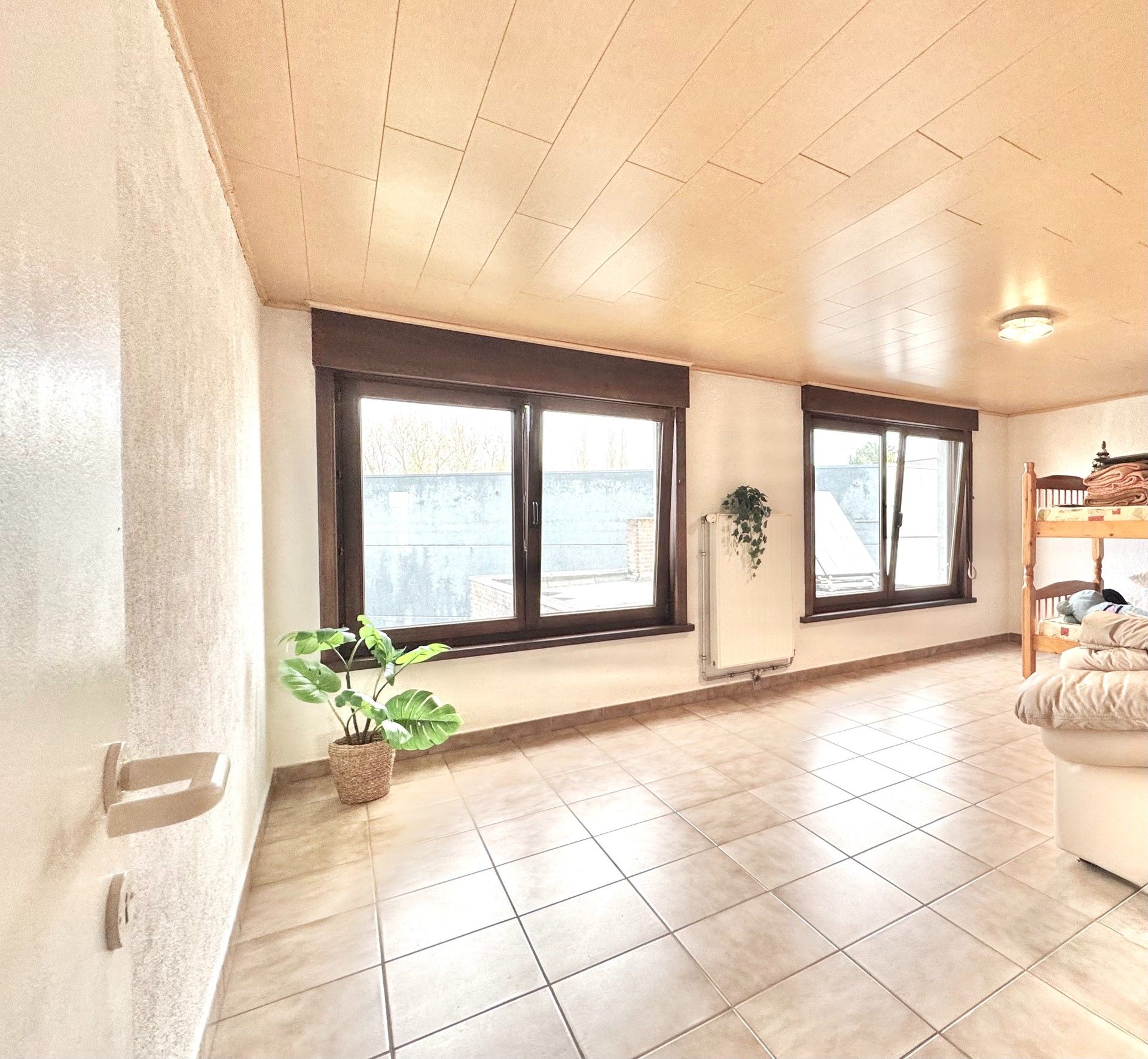 WONING MET TUIN & GARAGE OP 240 M² foto 17