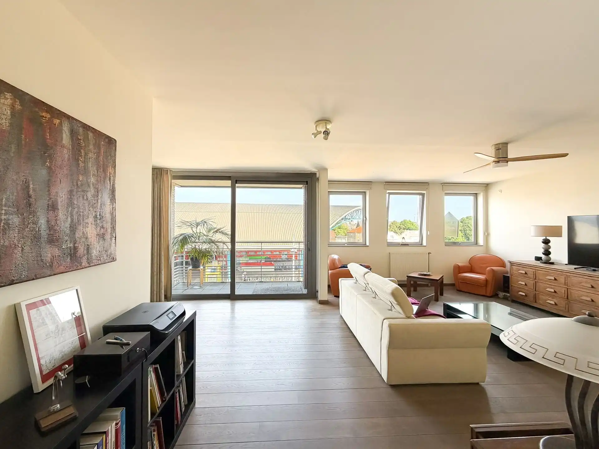 Appartement met terras en parking foto 3