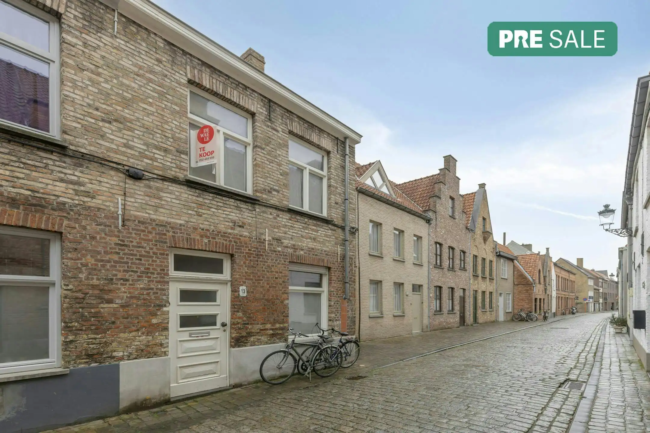 Charmant huis te koop in centrum Brugge nabij de Ezelstraat foto 2