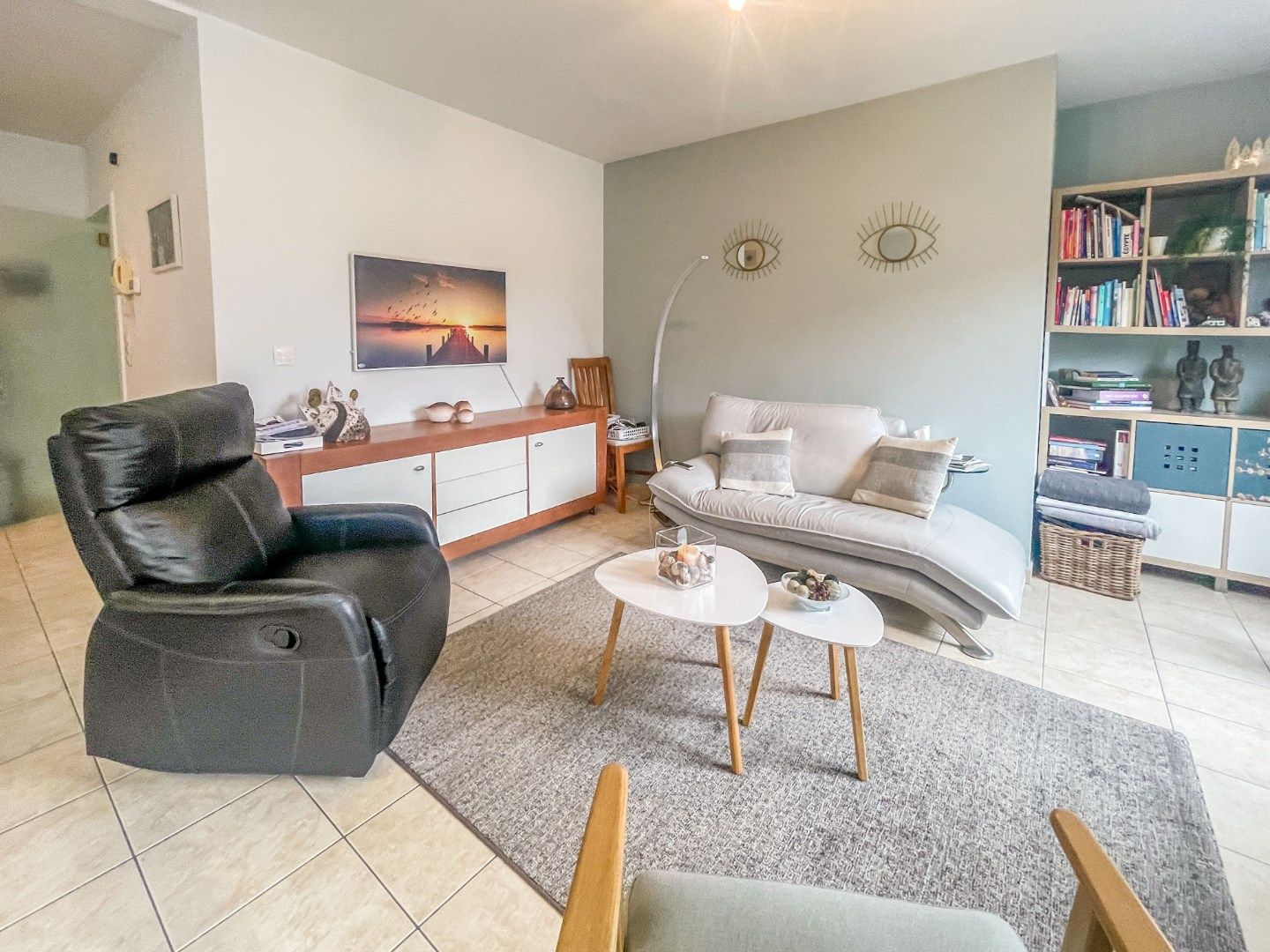 GERIEFELIJK APPARTEMENT MET GARAGEBOX & KELDER ! foto 6