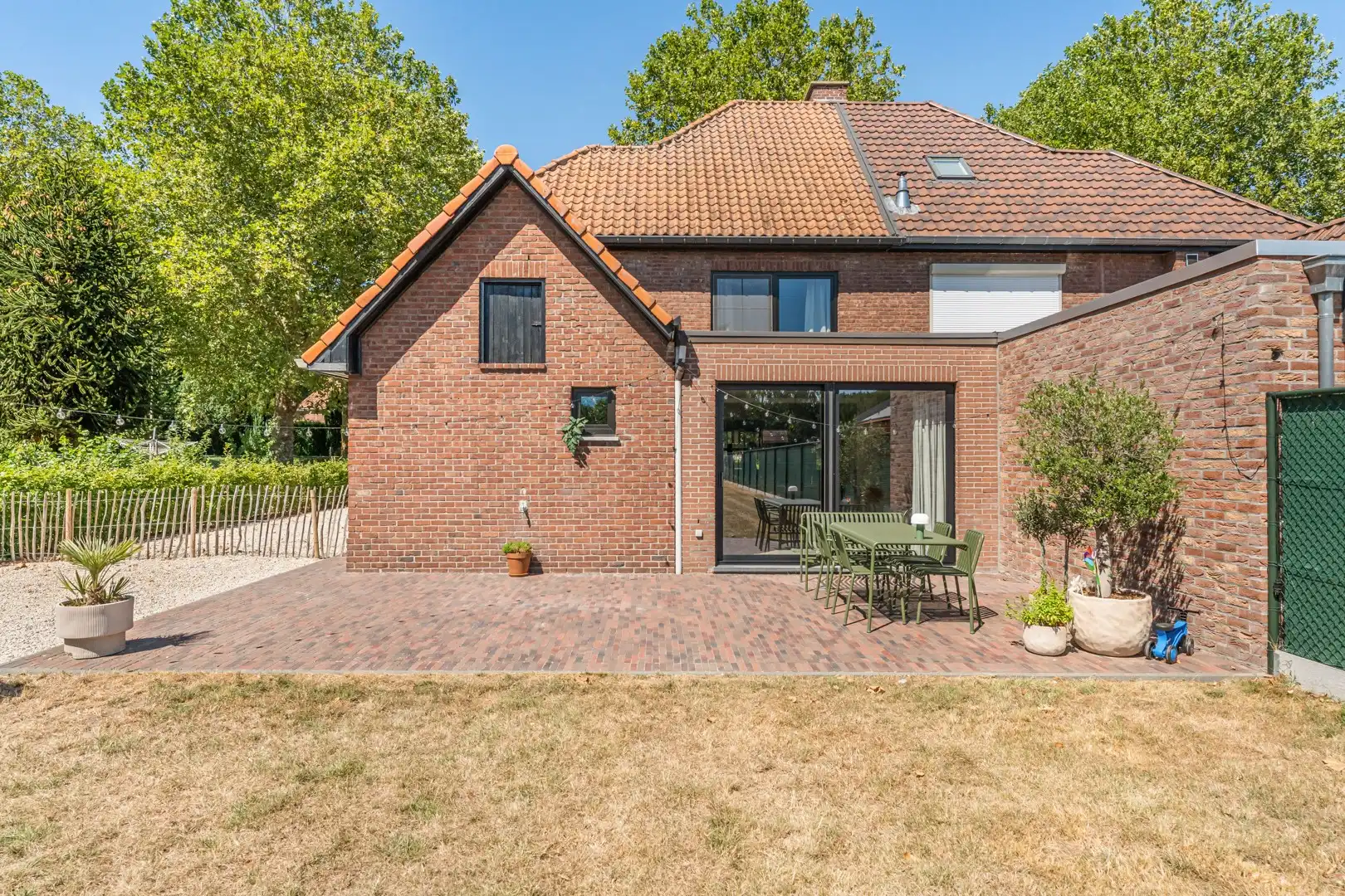 Gerenoveerde woning met 3 slaapkamers te Maasmechelen foto 31