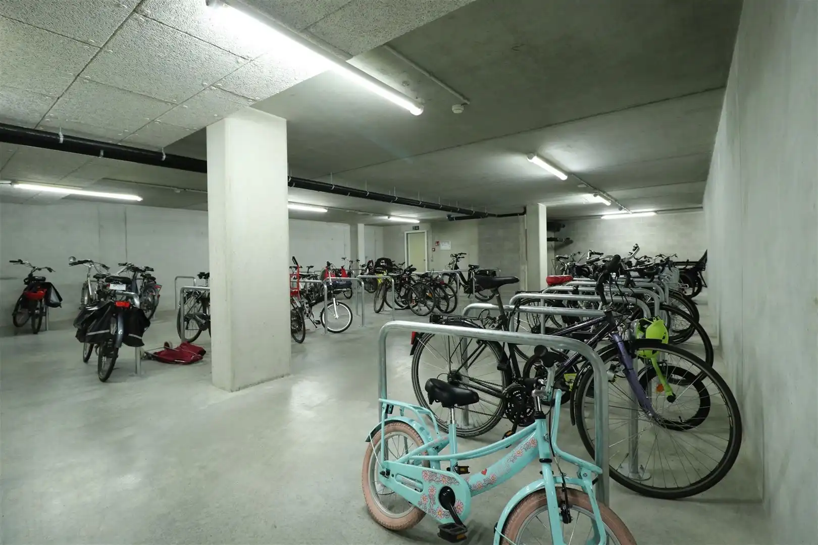 Gemeubeld appartement met autostaanplaats op het Eilandje  foto 15