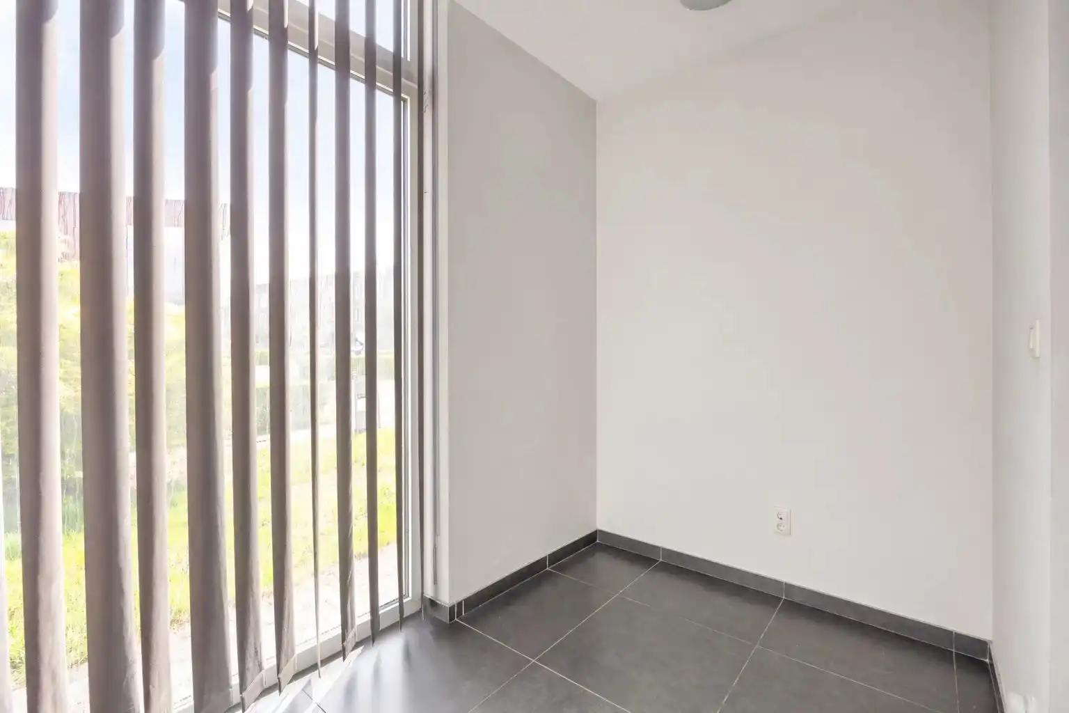 RECENTE MODERNE EN ENERGIEZUINIGE WONING MET 3 SLPK'S EN CARPORT NABIJ CENTRUM foto 6