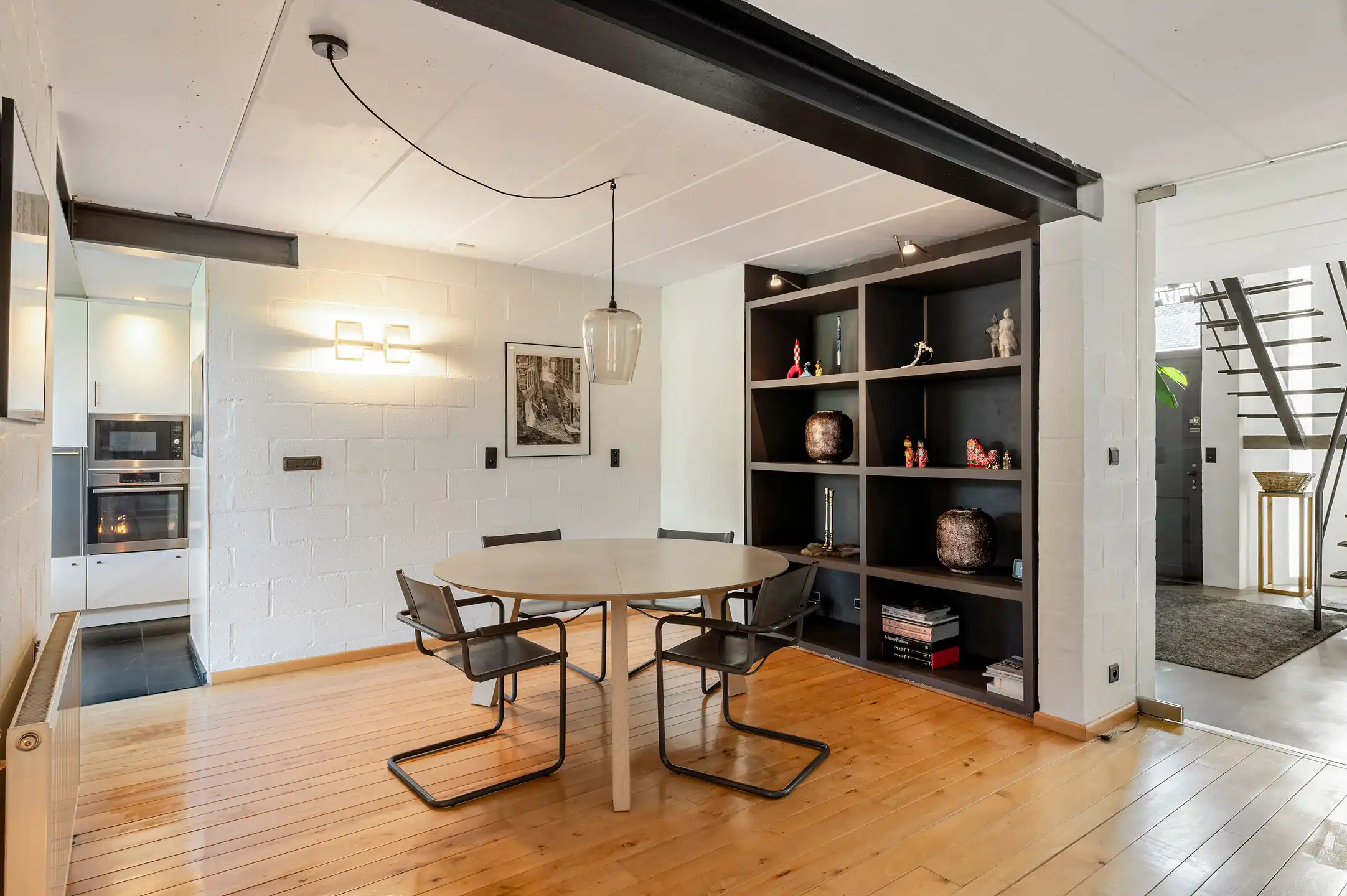 Ruime instapklare woning met zwembad te Brasschaat! foto 5