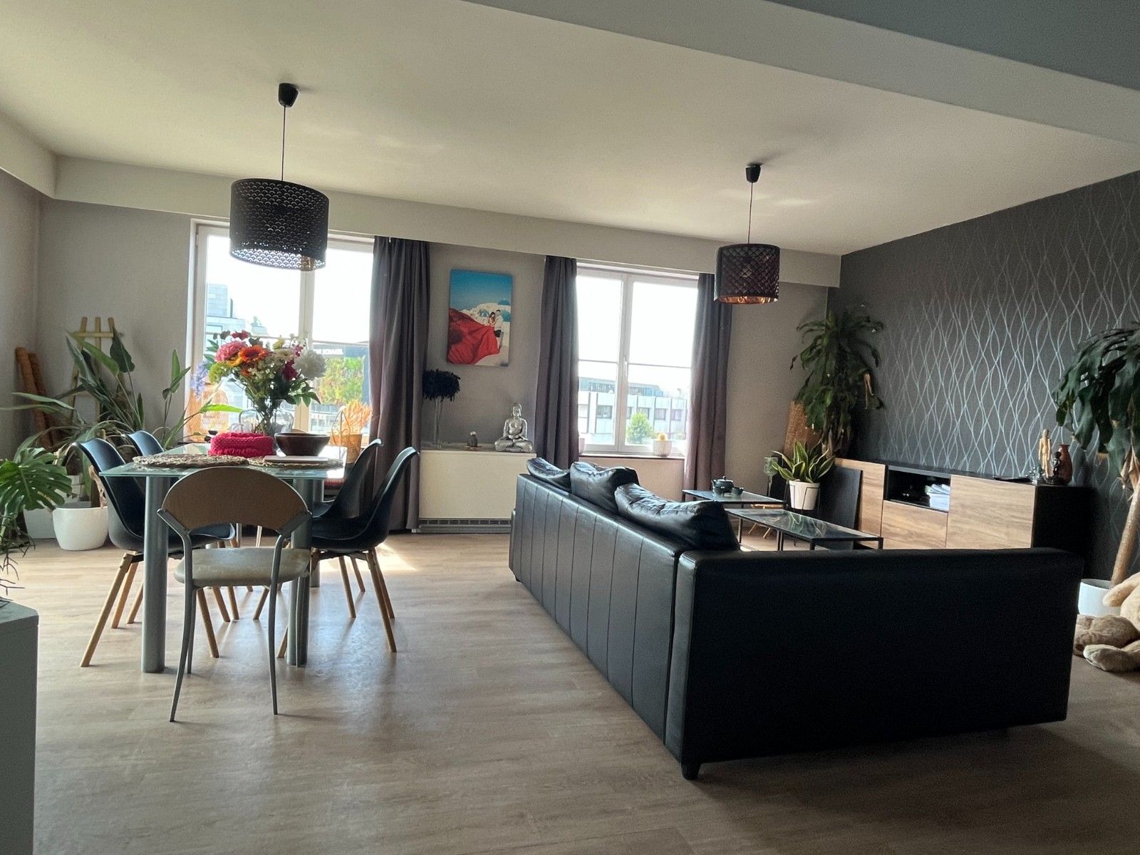 Aangenaam 2-slaapkamerappartement in hartje Waregem foto 3