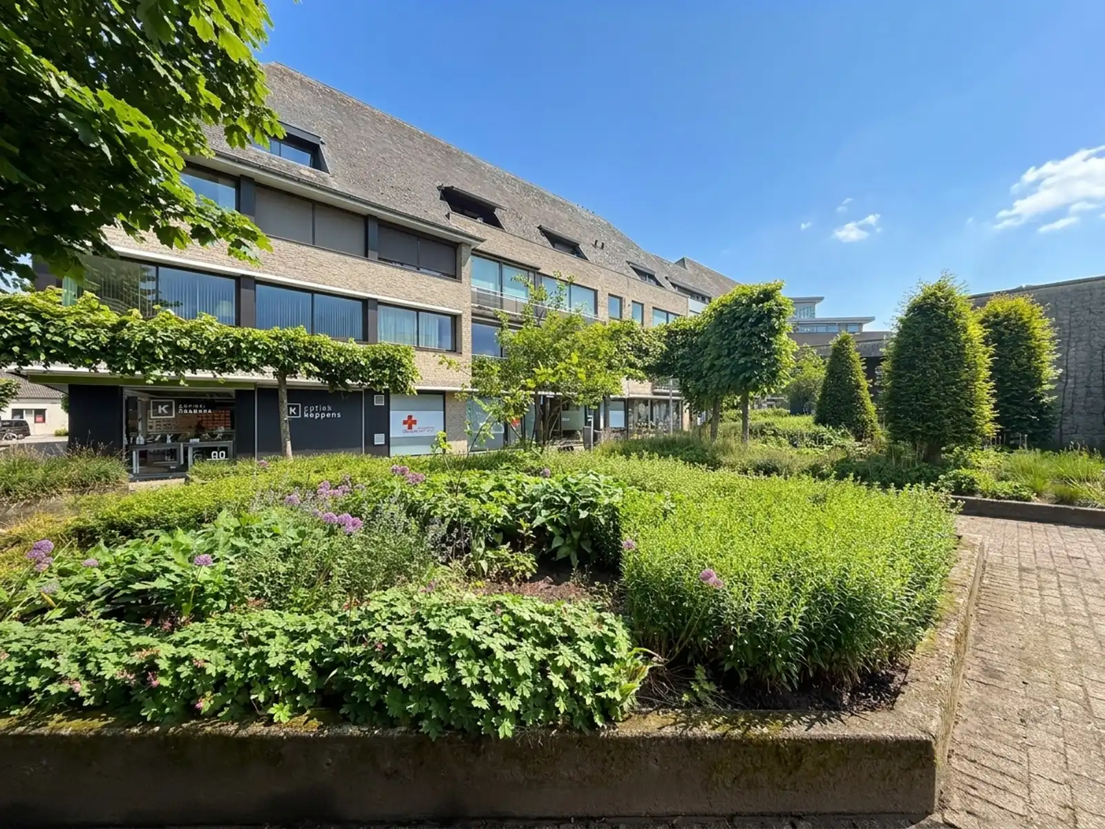 Ruim appartement met 3 slpks in centrum Sint-Kruis foto {{pictureIndex}}
