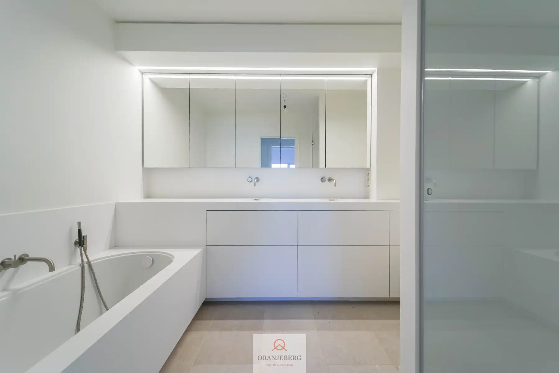 3-slpk appartement aan Portus Ganda foto 15