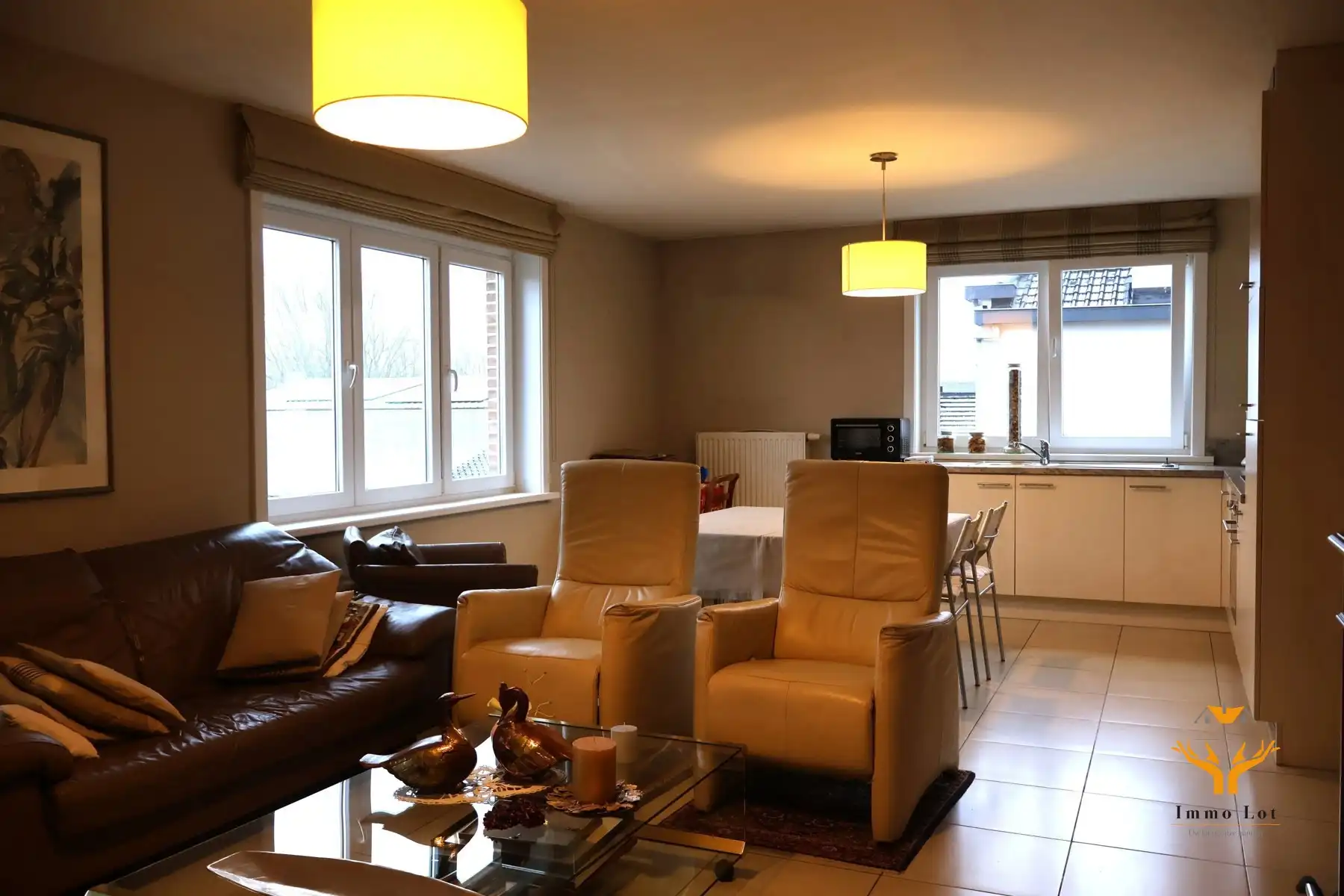 Gezellig appartement met terras en garage - huurprijs inclusief verwarming en water foto 3