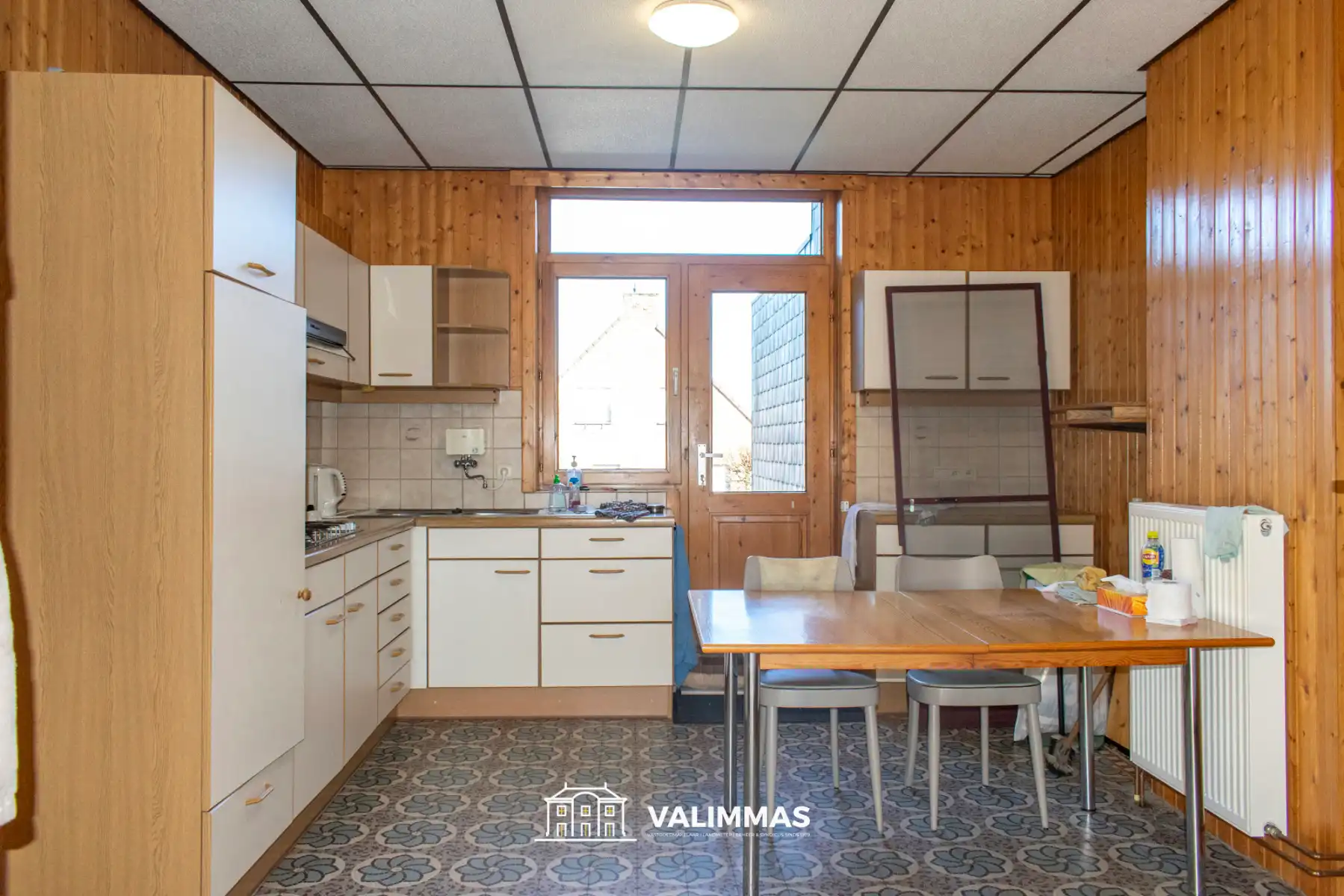 Degelijke, verzorgde en ruime rijwoning met tuin, parking... foto 6