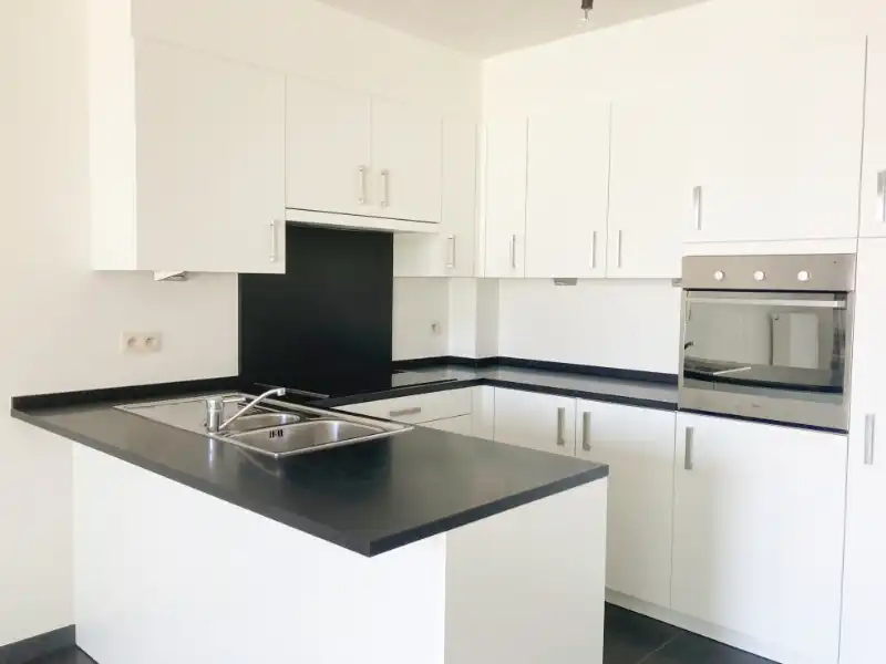 Luxueus appartement met 2 slaapkamers en staanplaats foto 3