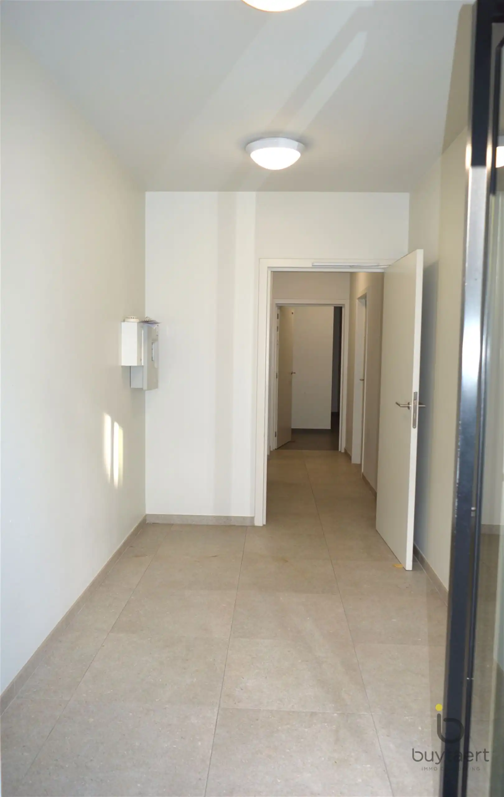 Gelijkvloers appartement met tuin te Deurne. foto 5