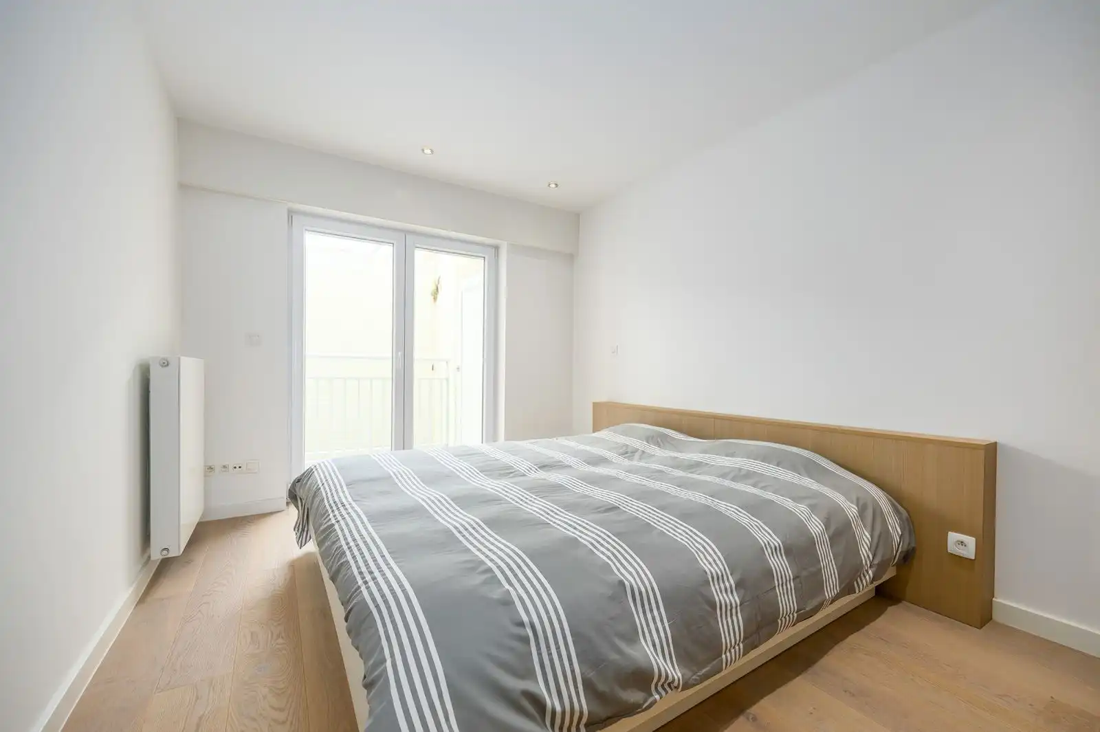Frontaal zeezicht appartement aan de Zeedijk in Oostende met 3 slaapkamers foto 6