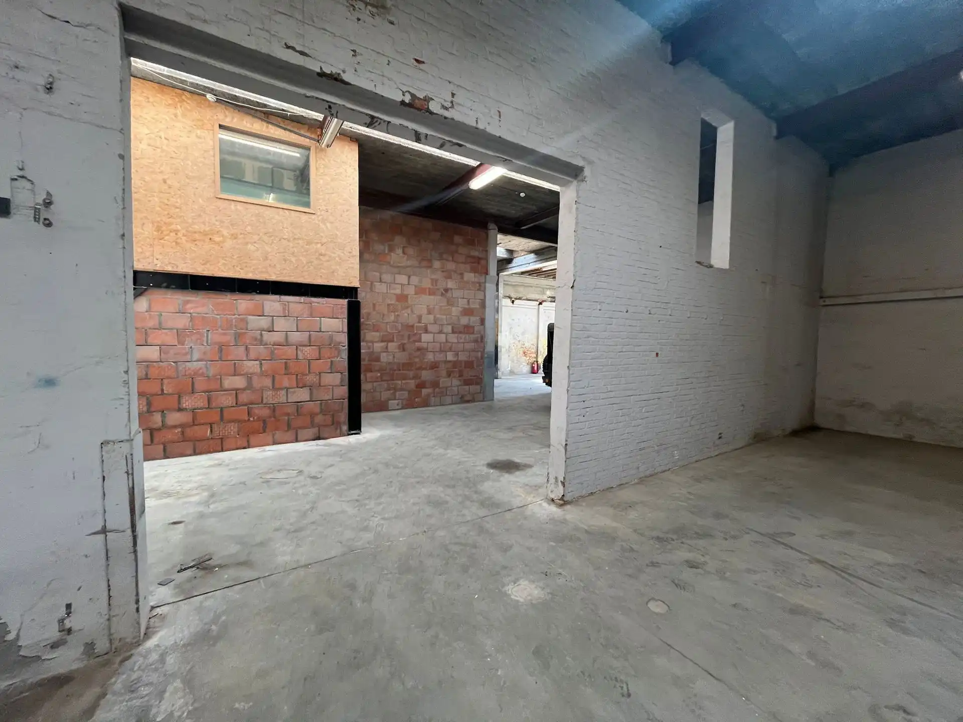 Opslagplaats te koop in Merksem foto 7