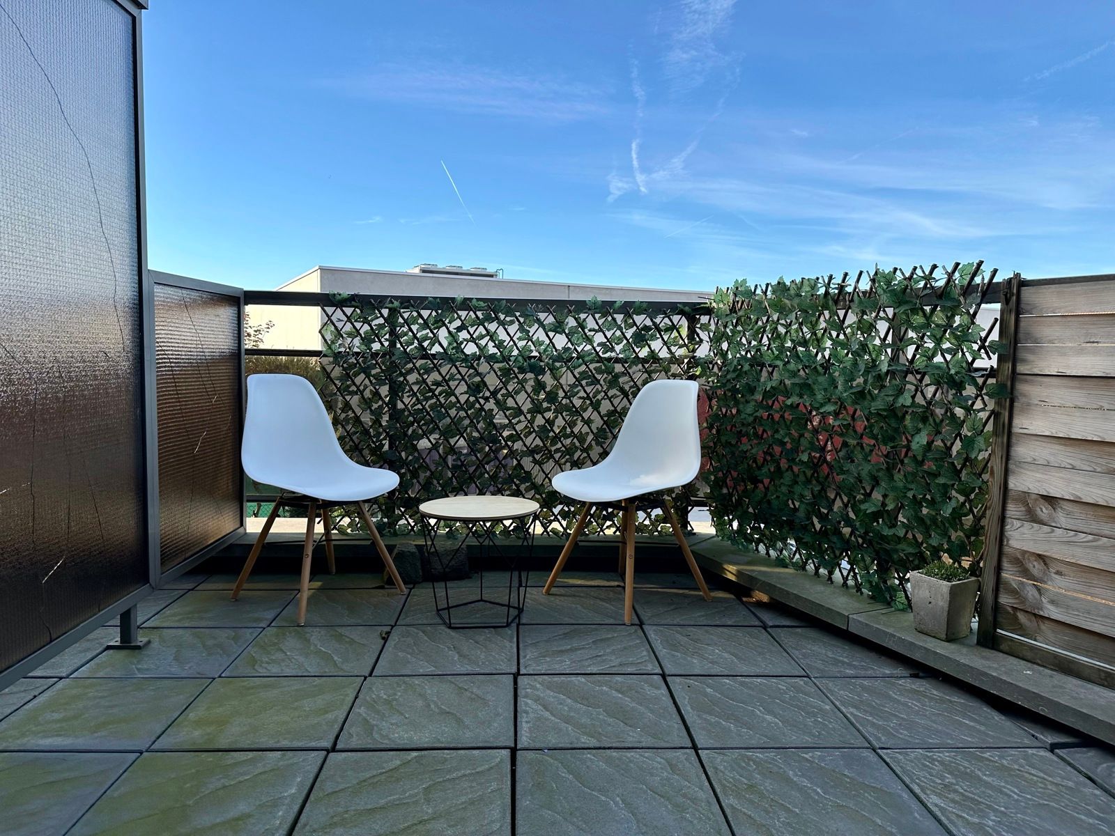 Lichtrijk appartement in centrum Merelbeke foto 6