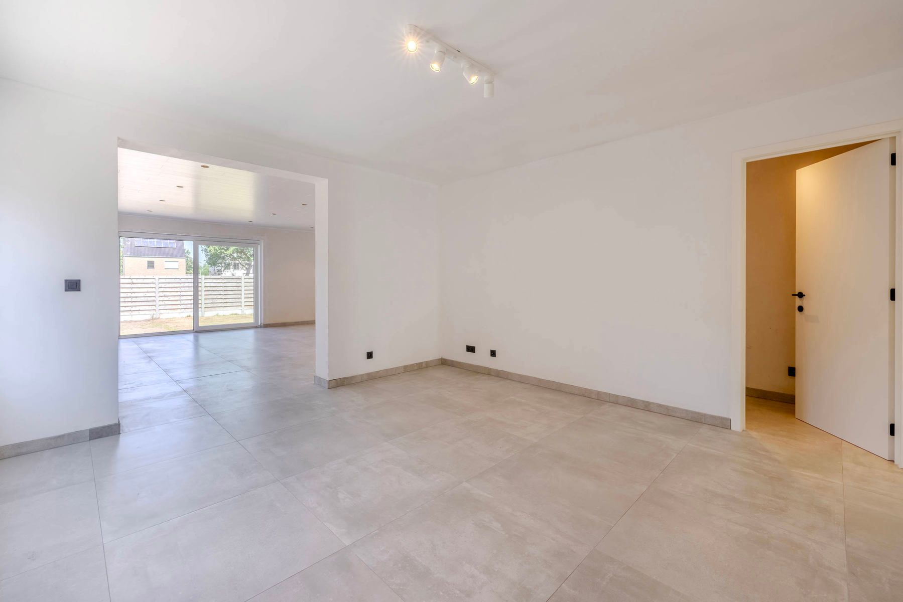 Open bebouwing op 409m² grond foto 11