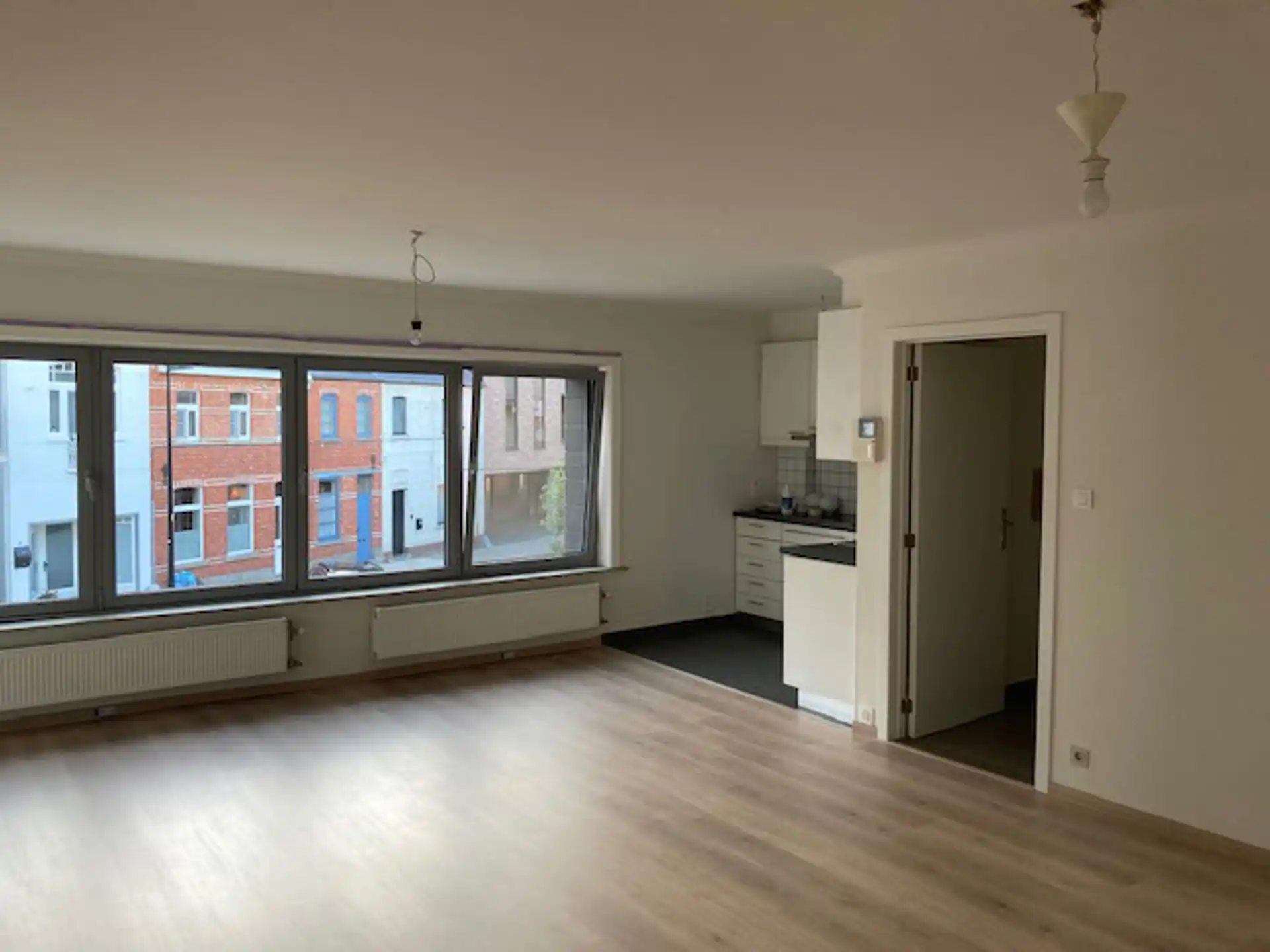 TE KOOP: appartementsblok met handelsgelijkvloers foto 11