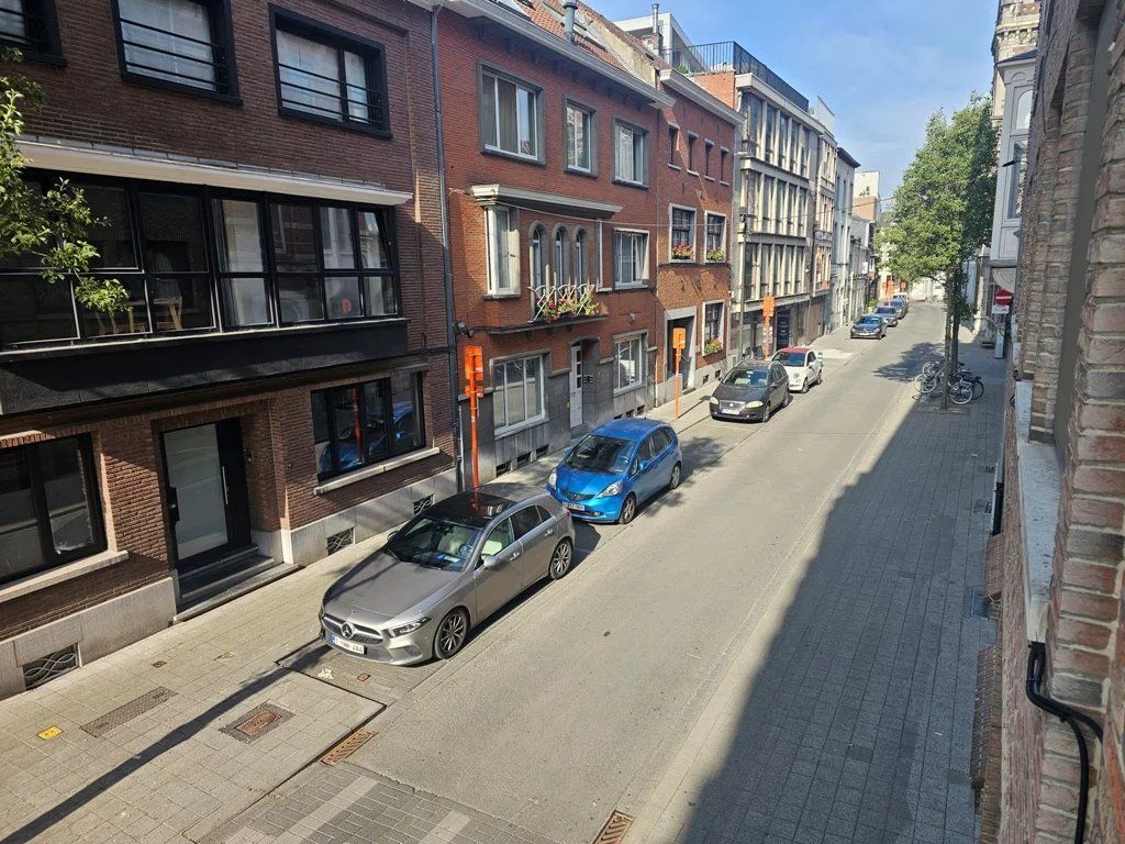 🏙️ Uniek appartement in hartje Hasselt met tal van mogelijkheden! foto 20