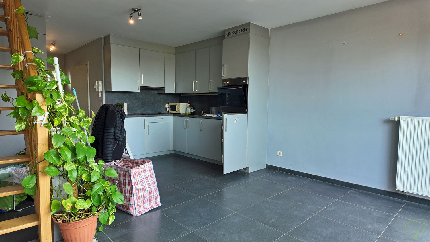 Gezellig en instapklaar duplexappartement met terras voor- en achteraan! foto 3