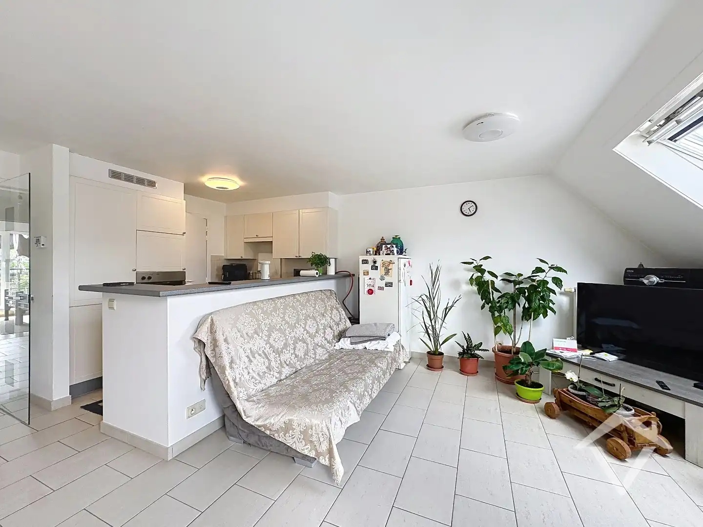 Instapklaar appartement met 4 slaapkamers en 2 badkamers in centrum Gistel foto 2