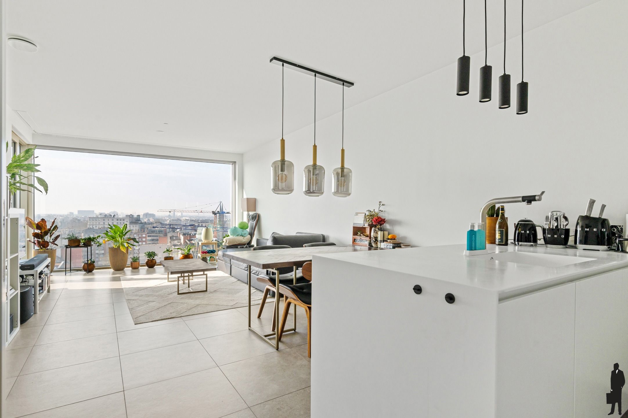 Zuidgericht appartement in de Antwerp Tower – Adembenemend zicht over de stad foto 2