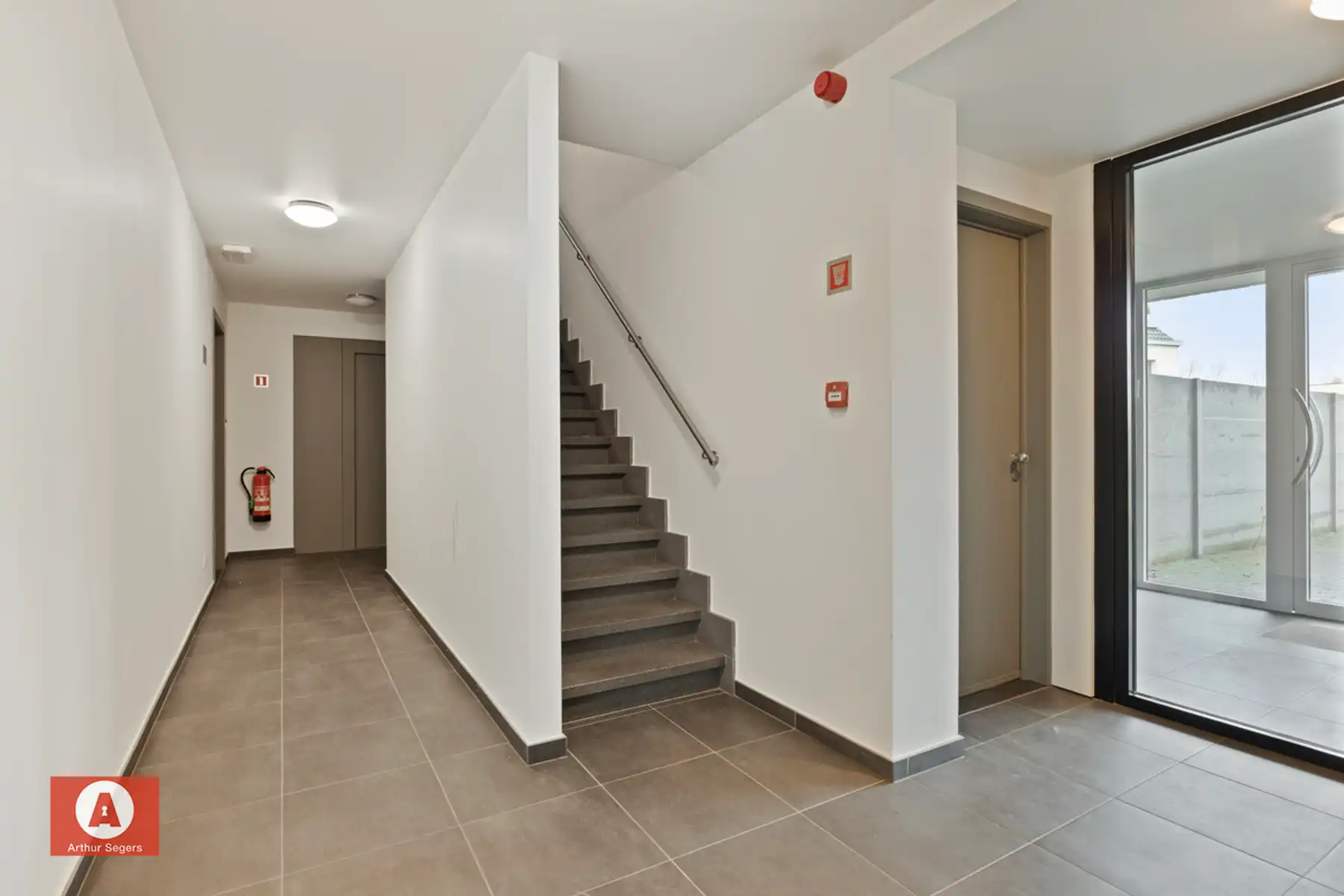 Energiezuinig appartement + autostaanplaats + kelder-berging foto 4