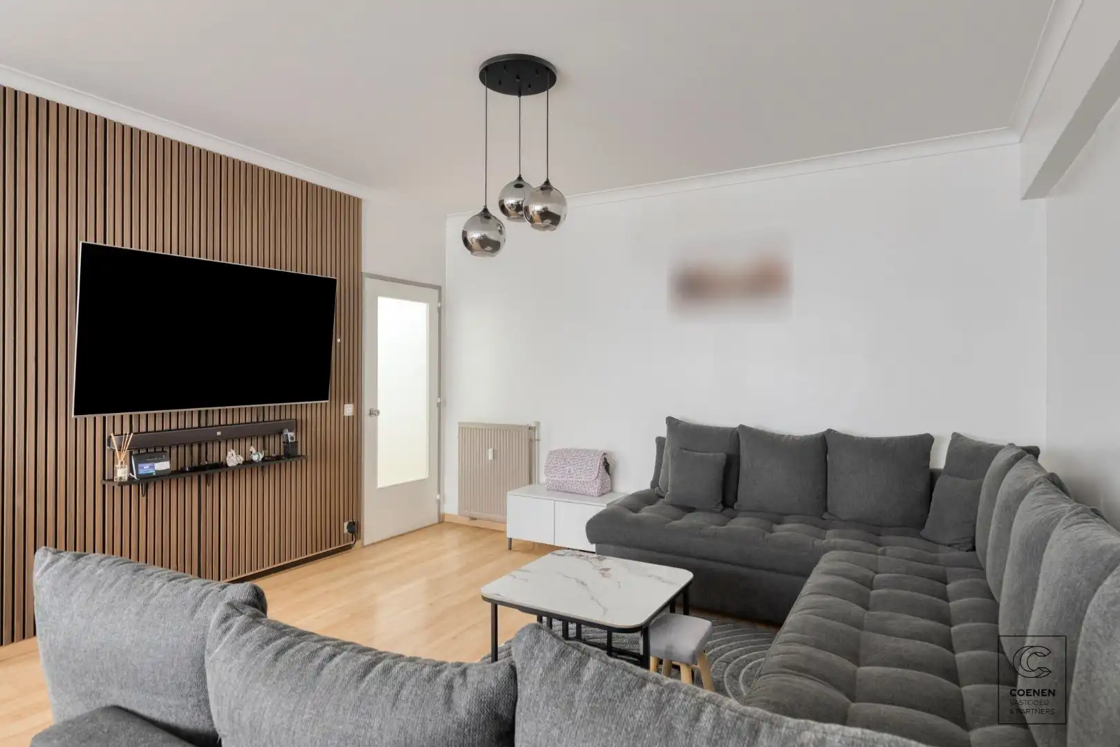 Instapklaar appartement van 88 m² met twee slaapkamers gelegen te Deurne! foto 2