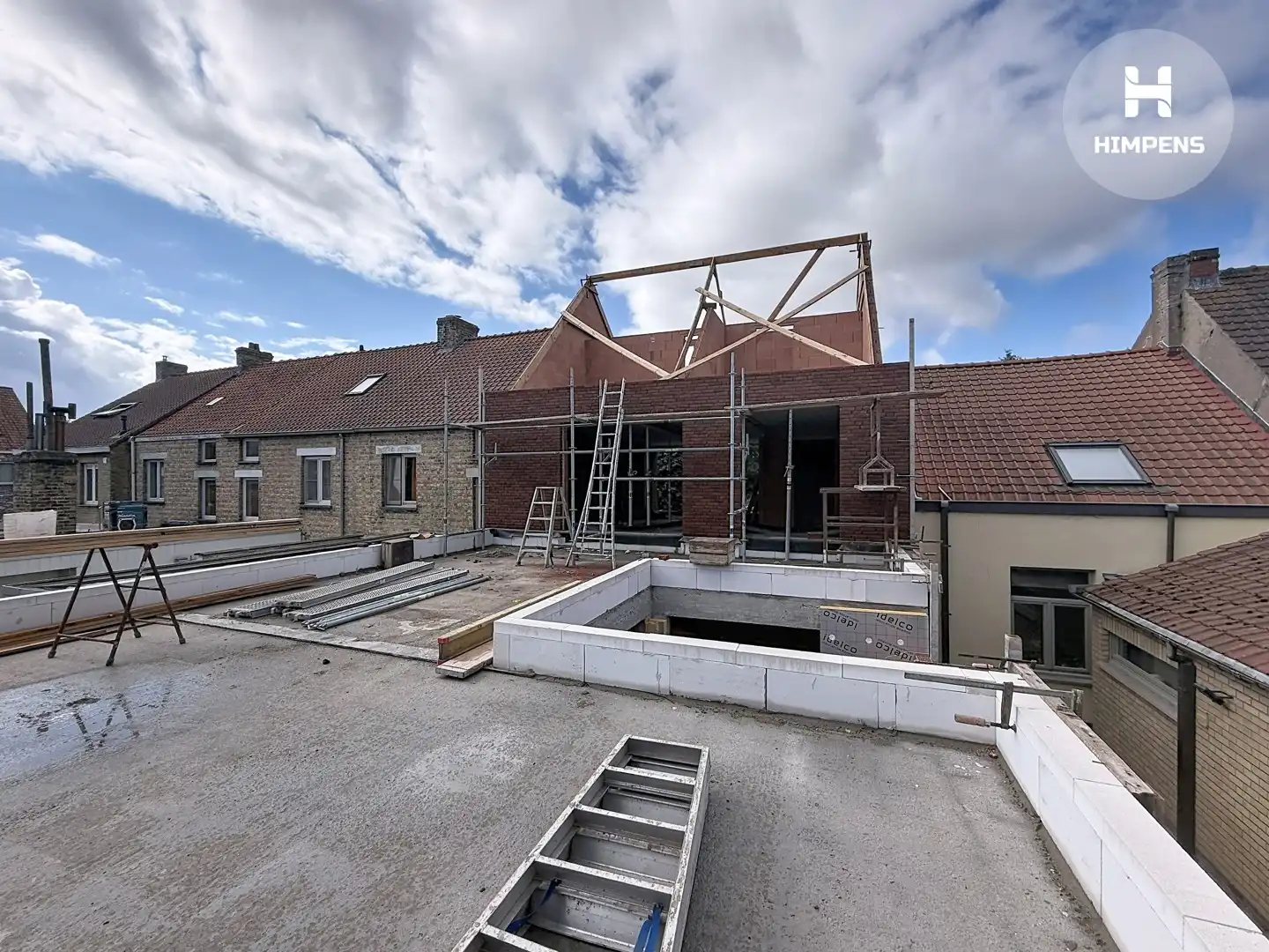 Ruim duplexappartement met 3 slaapkamers en terrassen aan de Oude Veurnevaart foto 11