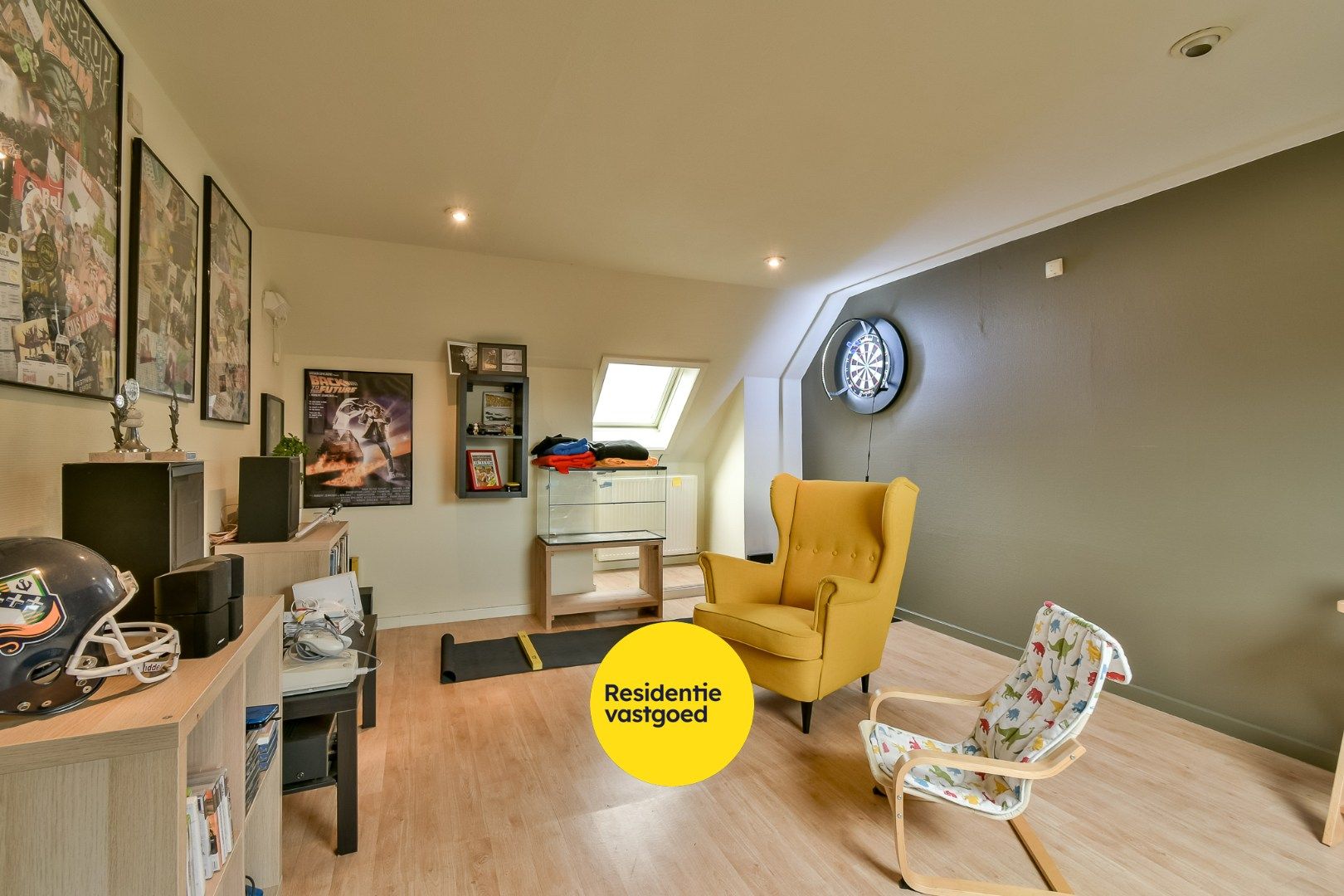 Ruime, centraal gelegen gezinswoning met dakterras en 5 slaapkamers!  foto 13