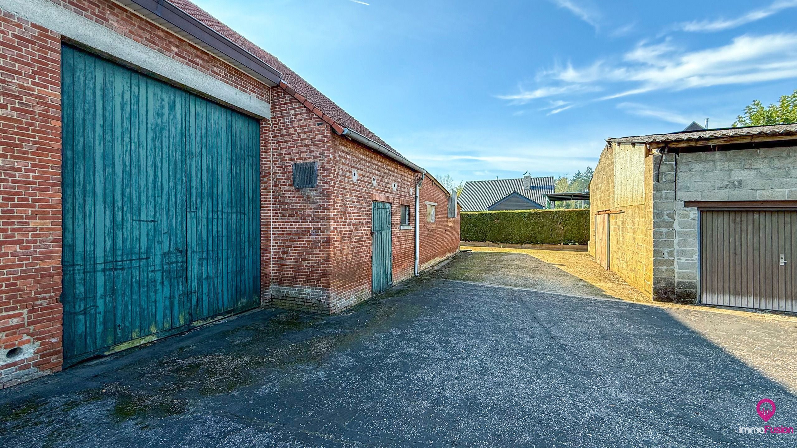 Ruime boerderij op ±33a met stallen en renovatiepotentieel! foto 31
