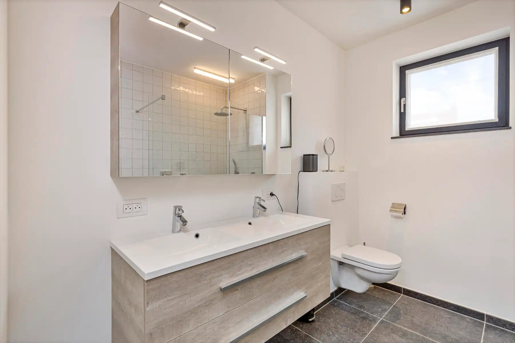 Modern recent appartement met 3 slaapkamers en groot terras ! foto 21