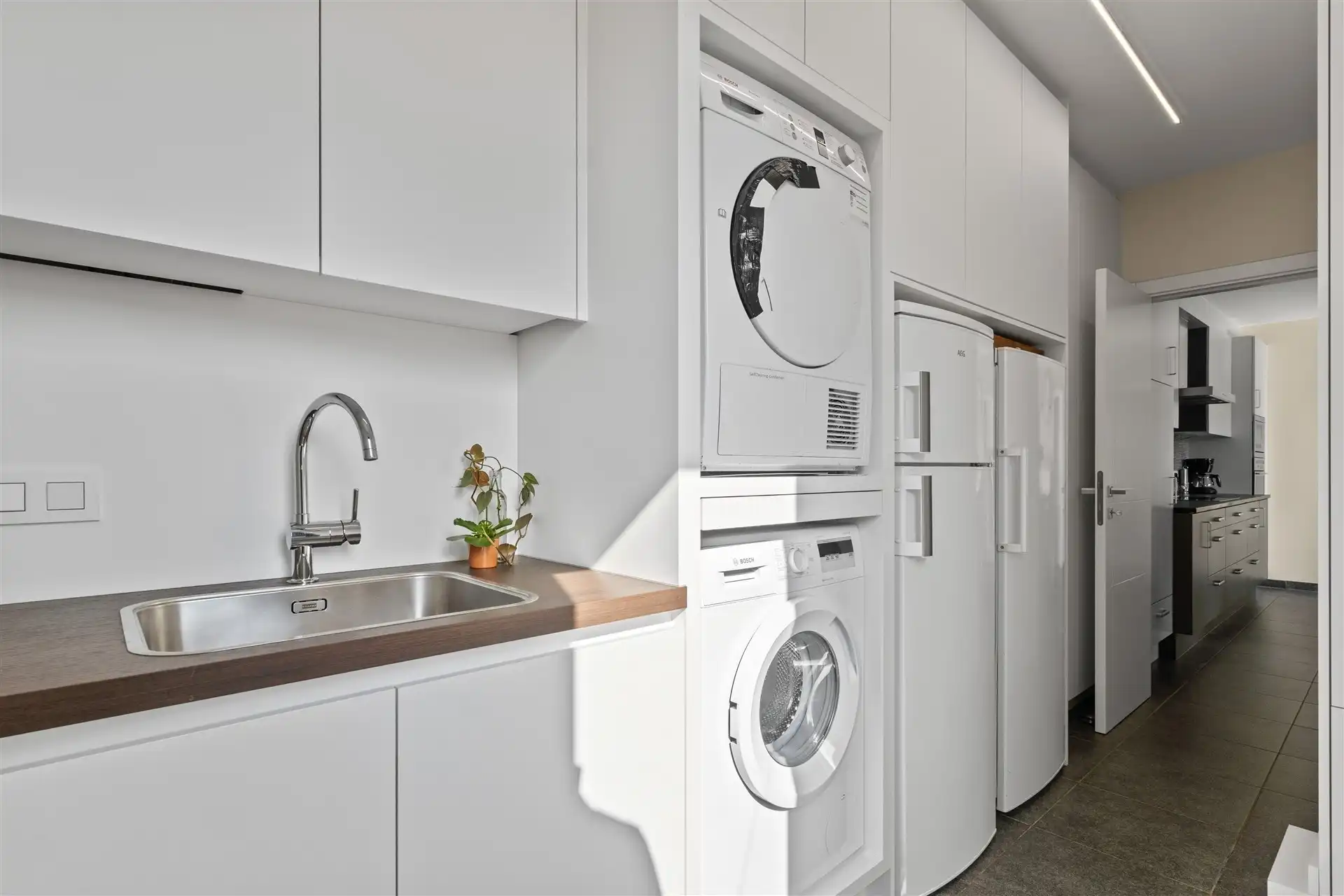 Modern halfopen bebouwing met uniek zicht in een landelijke omgeving. foto 17