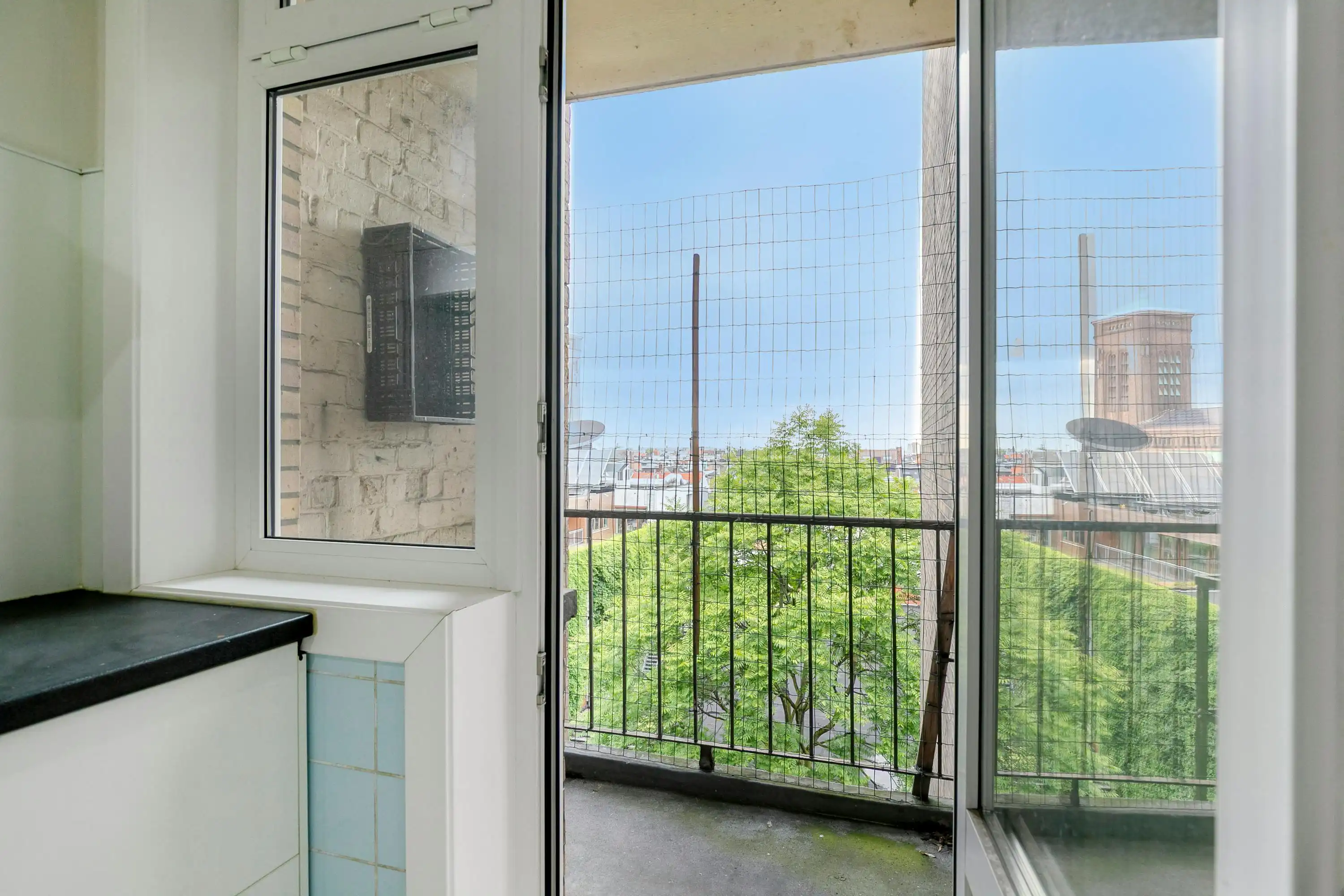 Drie slaapkamer appartement van 118 m² te koop in Borgerhout foto 9
