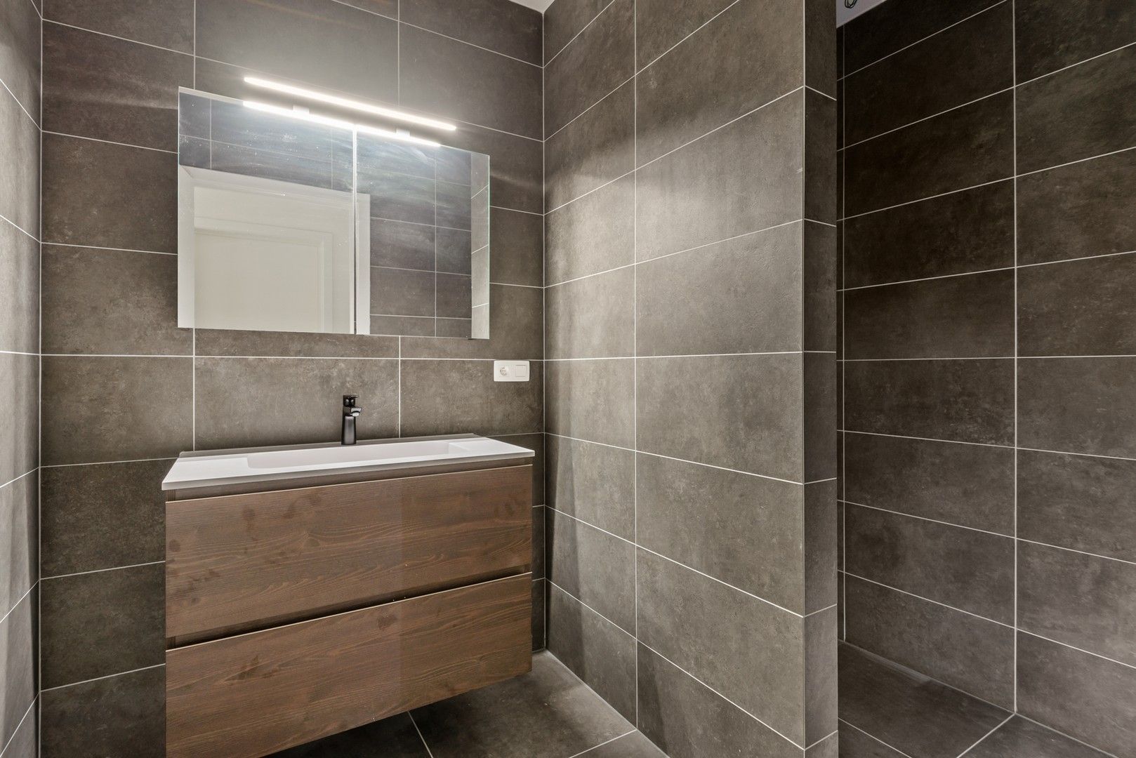 Prachtig piekfijn nieuwbouw GLVapp voorzien van alle comfort foto 21