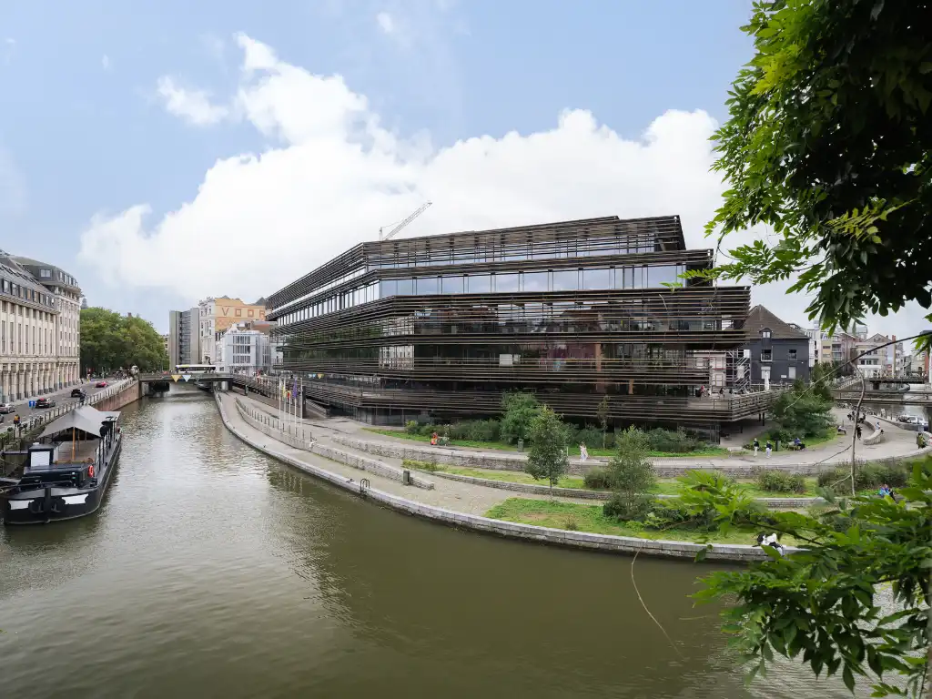 Centrum Gent – Luxueus en lichtrijk 2-slaapkamerappartement met EPC A-score foto 6
