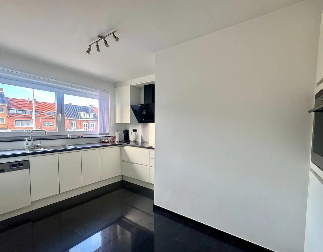 ENERGIEZUINIG, INSTAPKLAAR APPARTEMENT foto 2