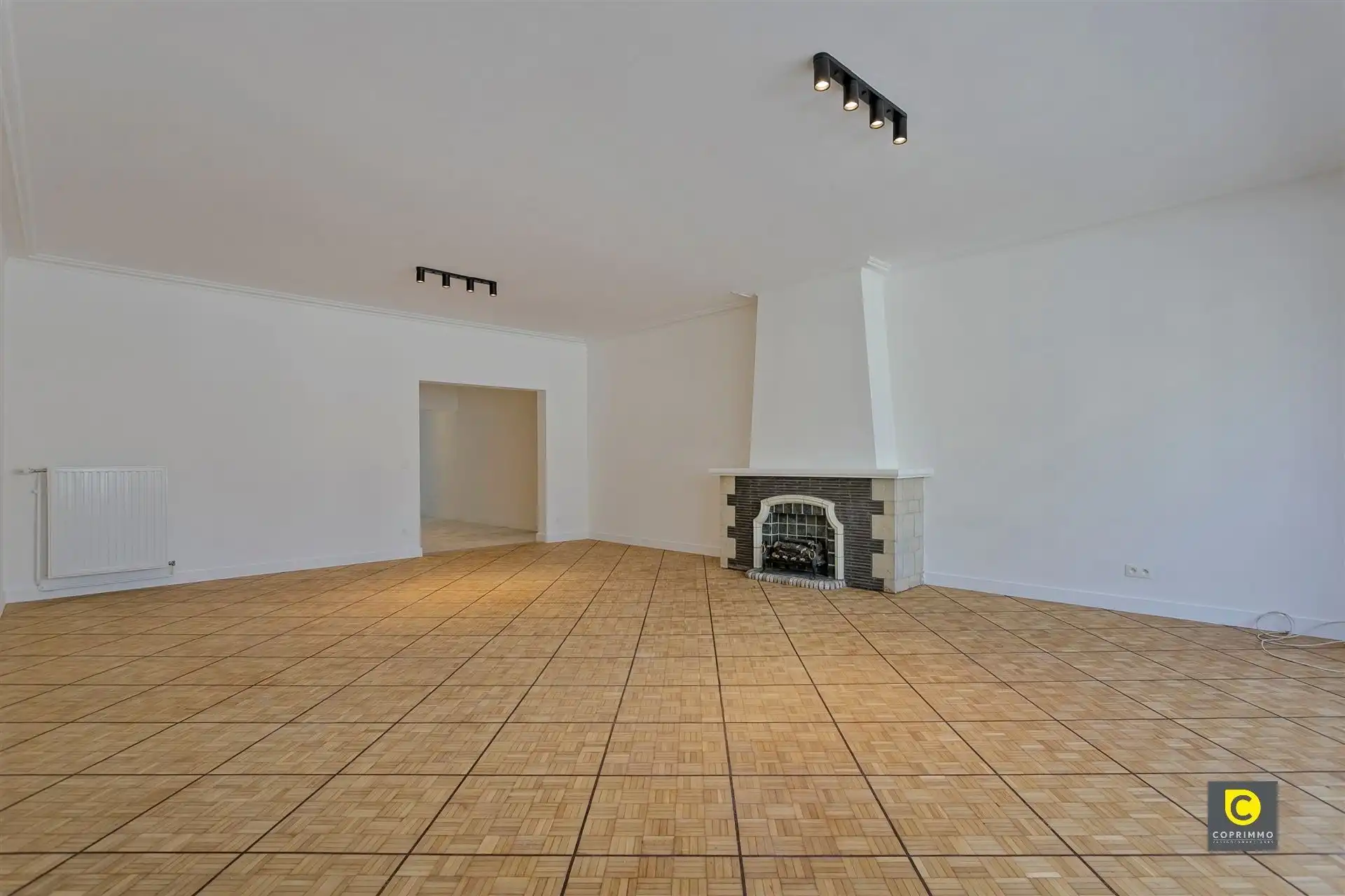 Ruim, recent gerenoveerd 3 slpk app te Diamantwijk! foto 3