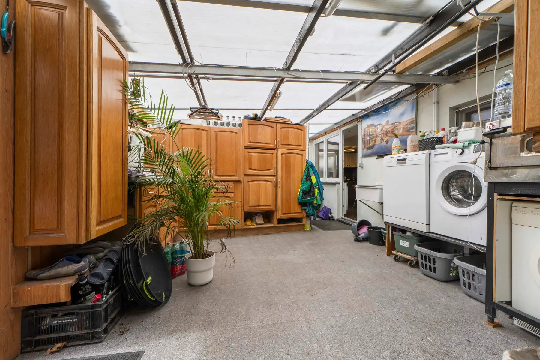 Stijlvolle, instapklare woning met moderne afwerking en gezellige tuin in Genk foto 22