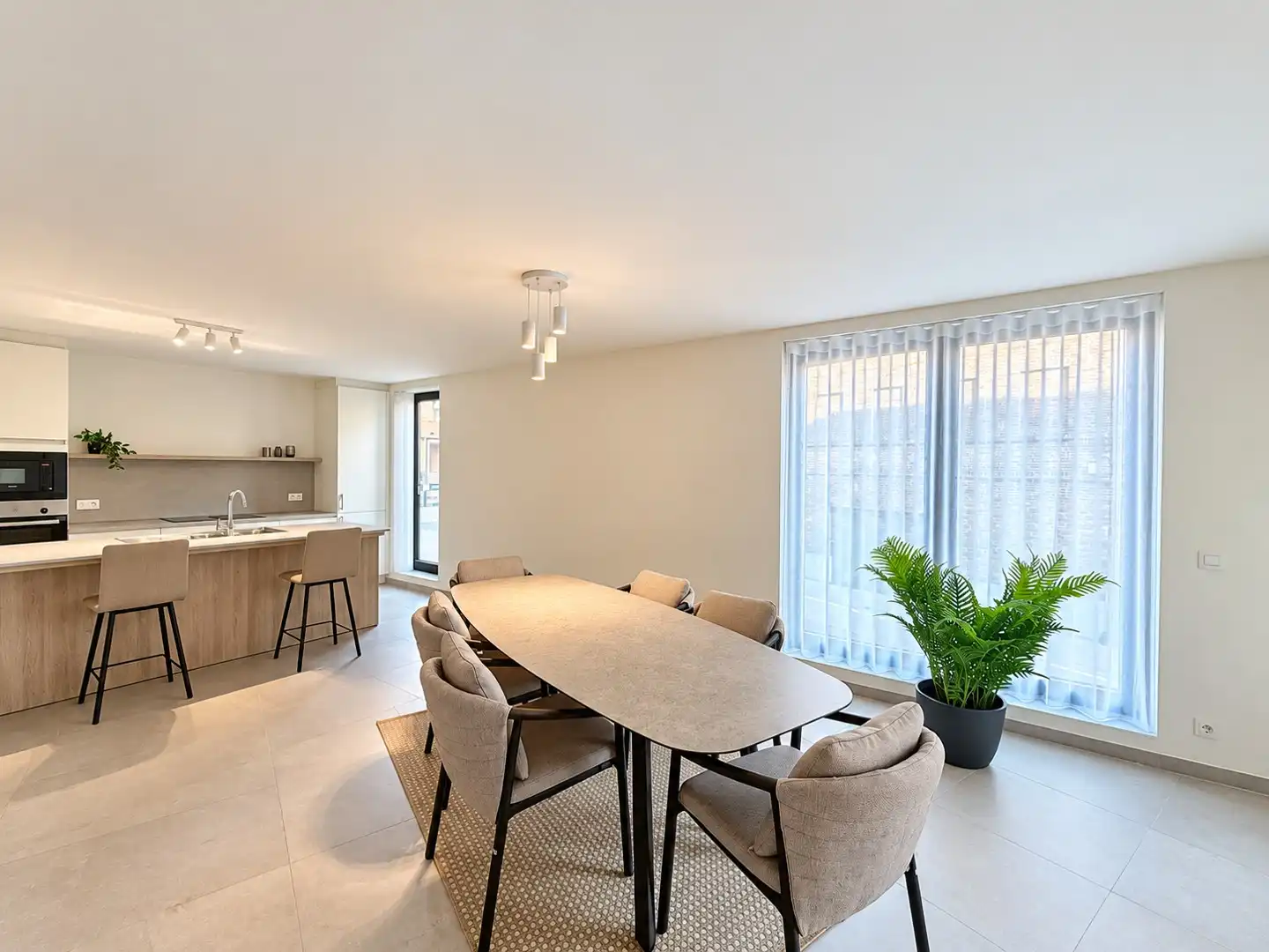 Instapklaar, ruim en luxueus appartement! foto 4