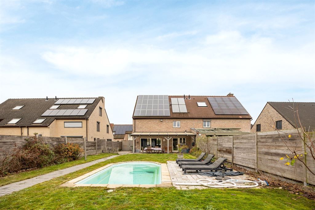 Energiezuinige woning met zwembad op uitstekende locatie in Schiplaken foto 11